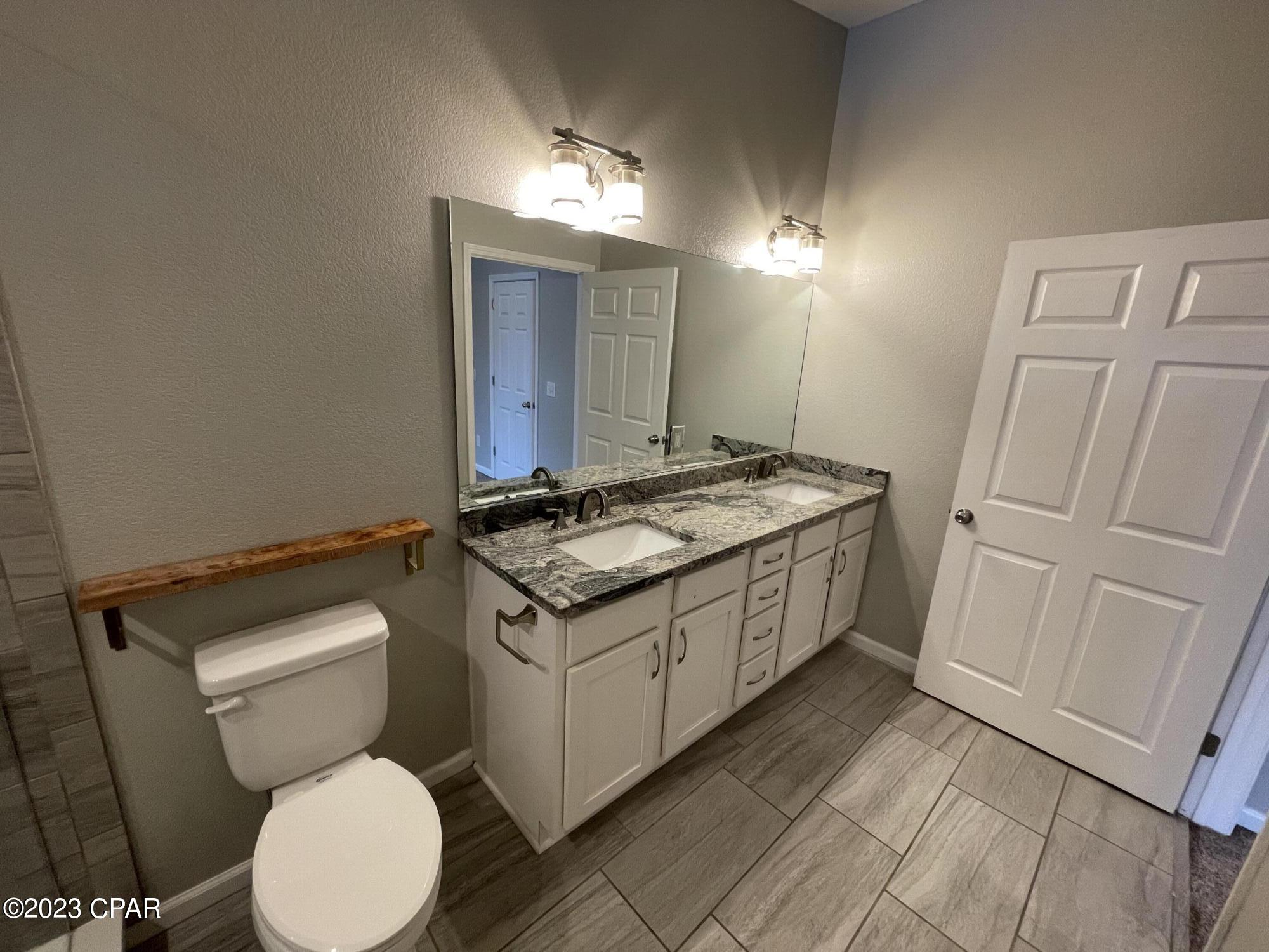 Venetian Villa - Residential Lease