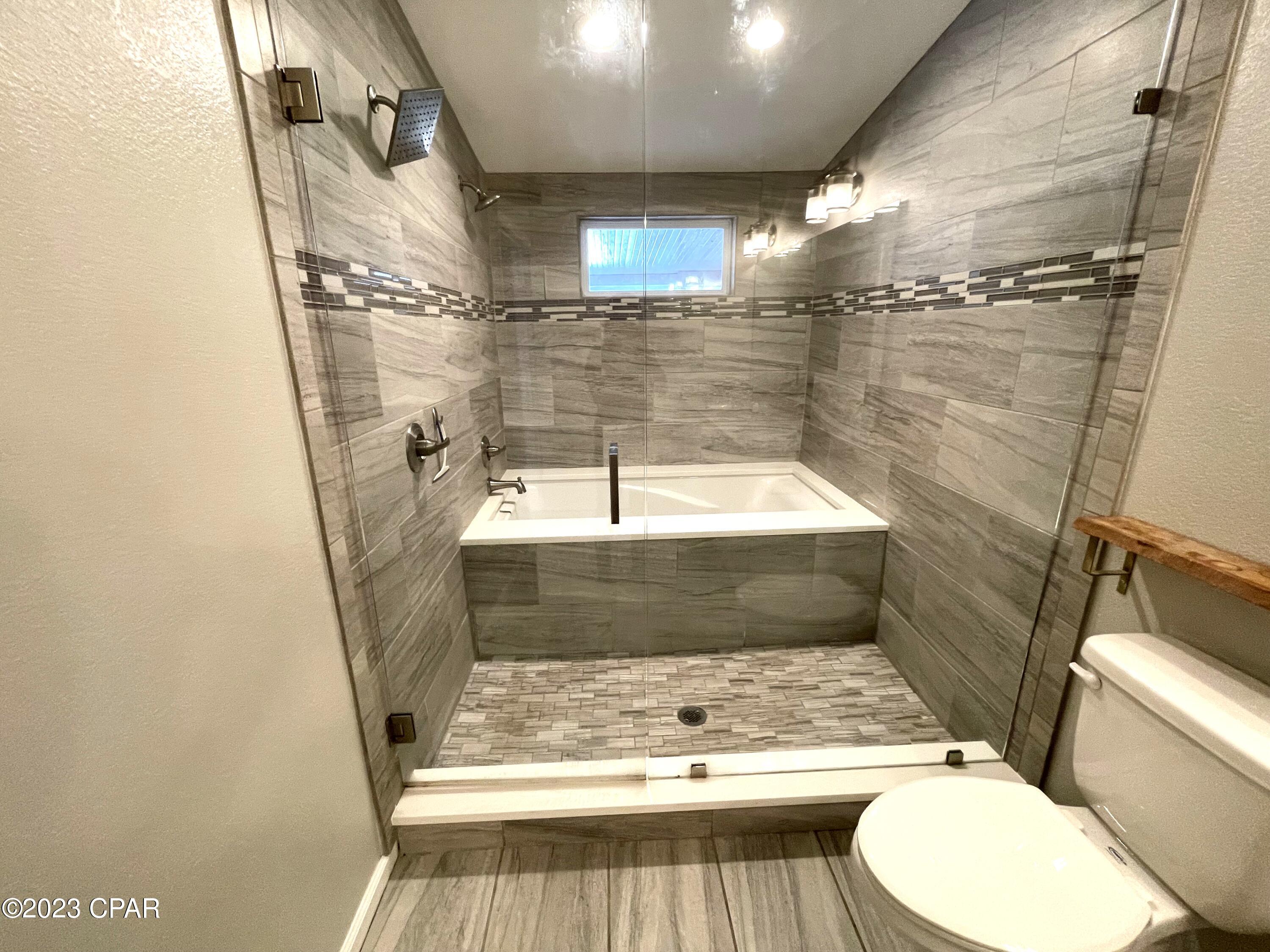 Venetian Villa - Residential Lease