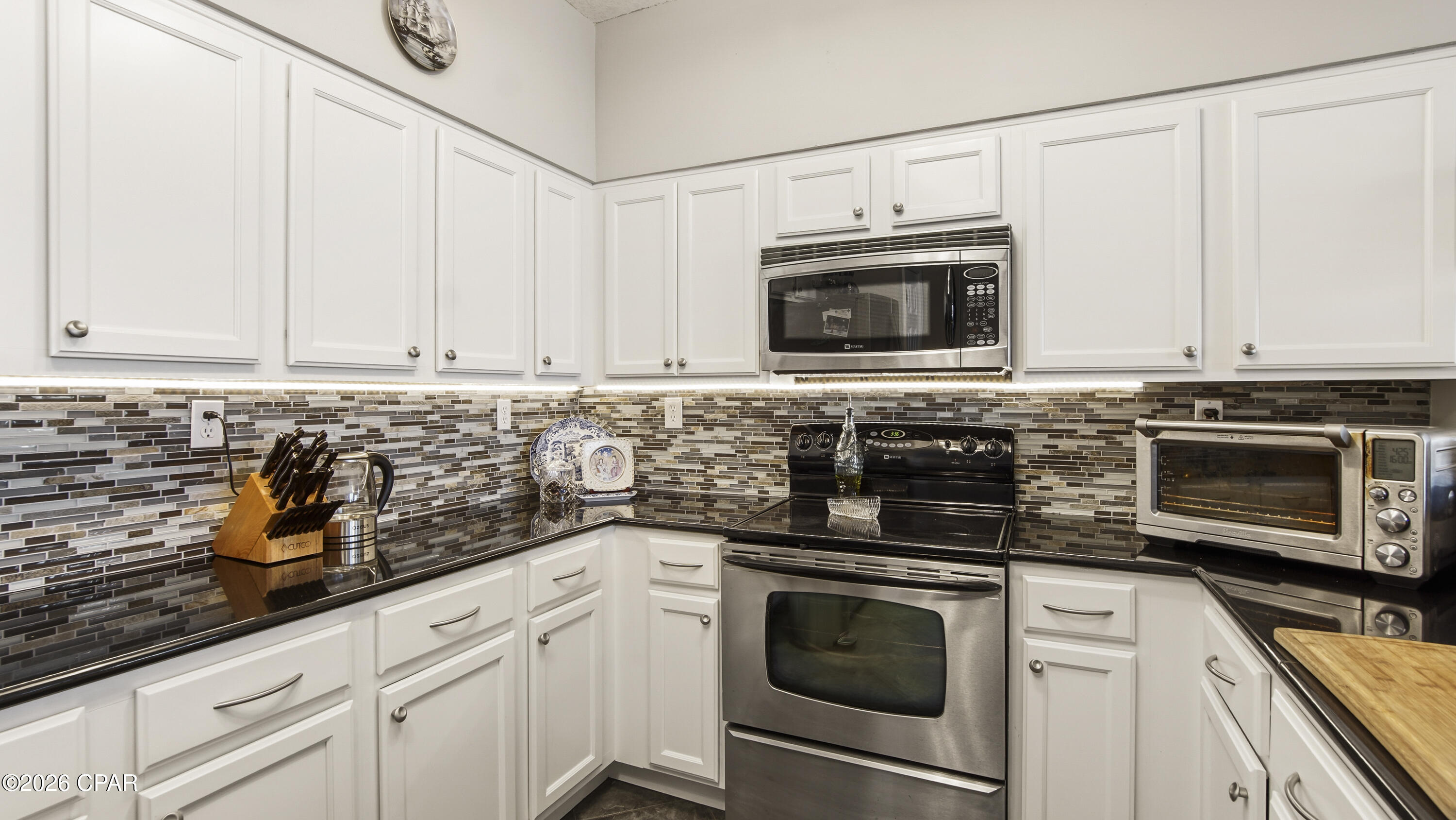 Magnolia Bay Club - Residential Lease