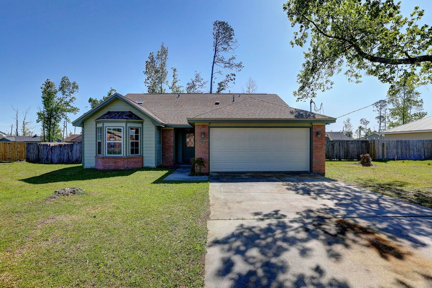 Large 100x150 lot with 3 bedroom/ 2 bathroom renovated home located in popular Lynn Haven area close to charter schools, Country Club and shopping.