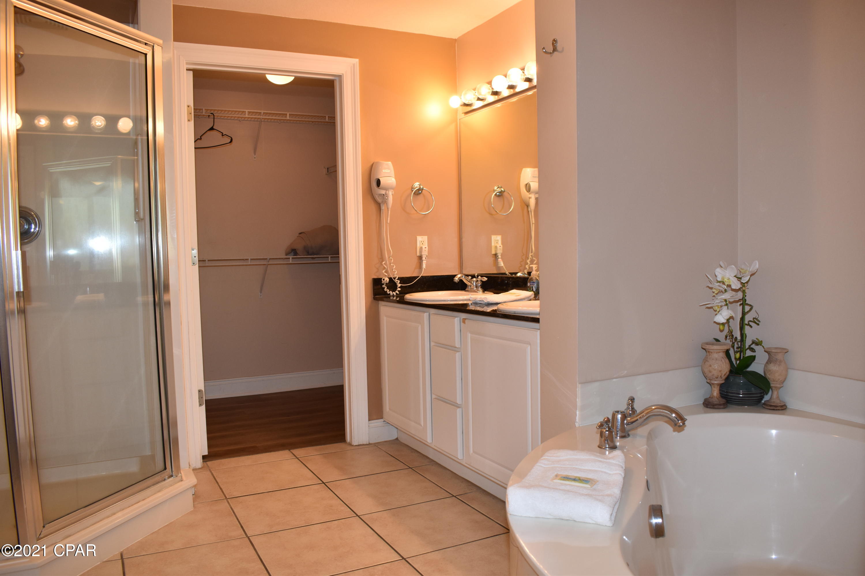 Calypso Towers II - Residential