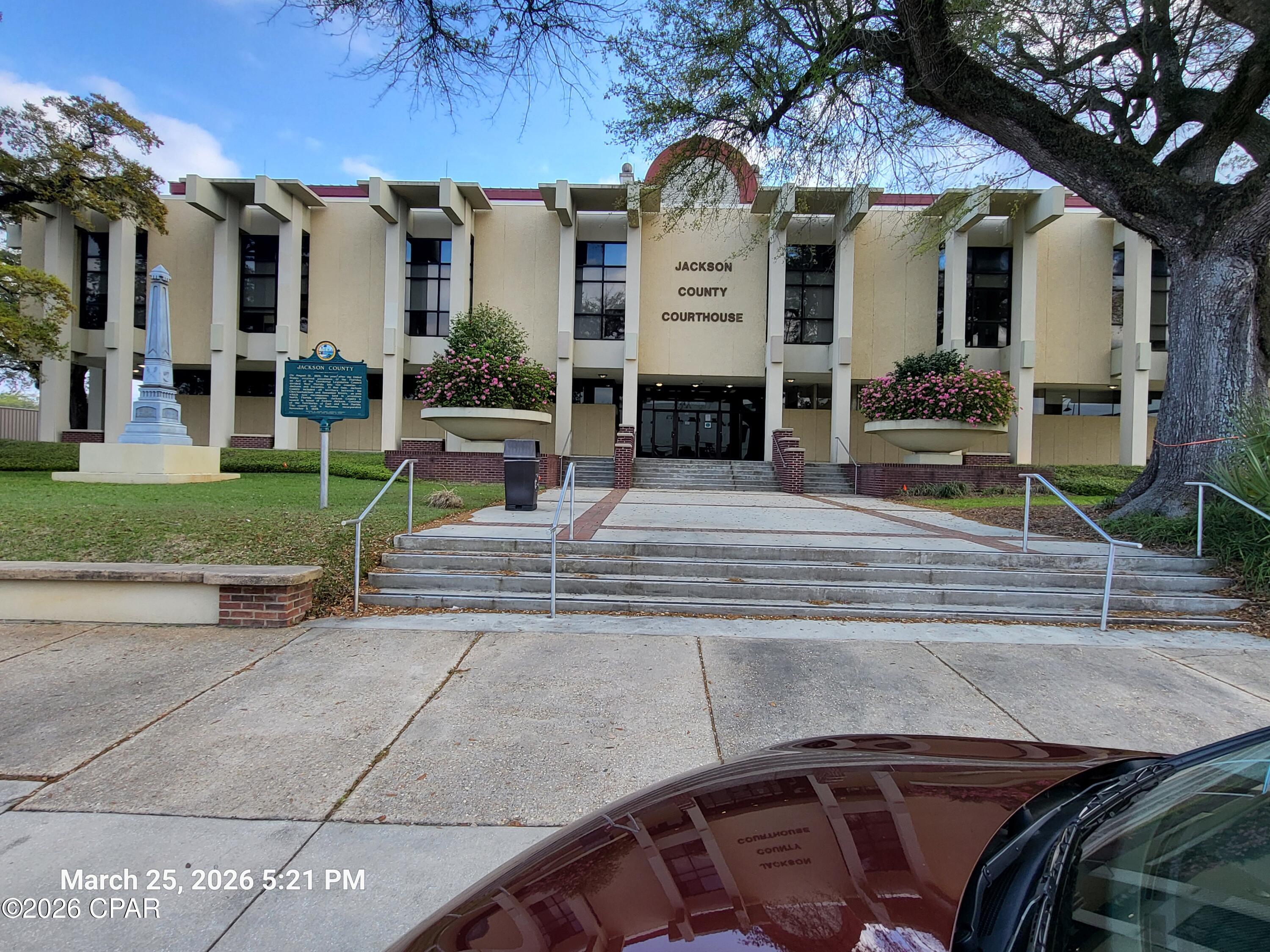 [No Recorded Subdiv] - Commercial Sale