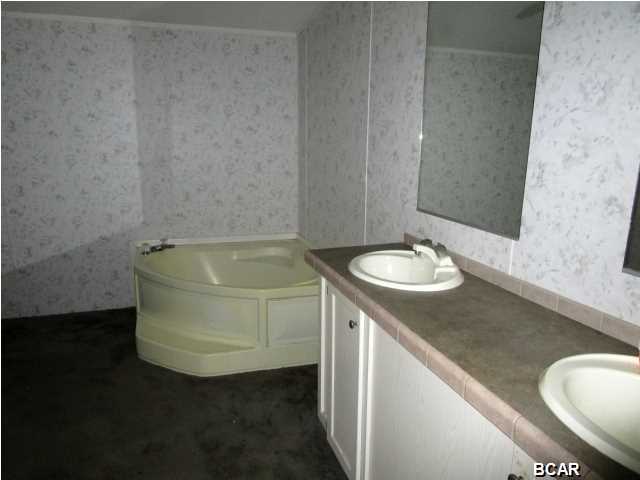 White Western Springs Unit 1 - Residential