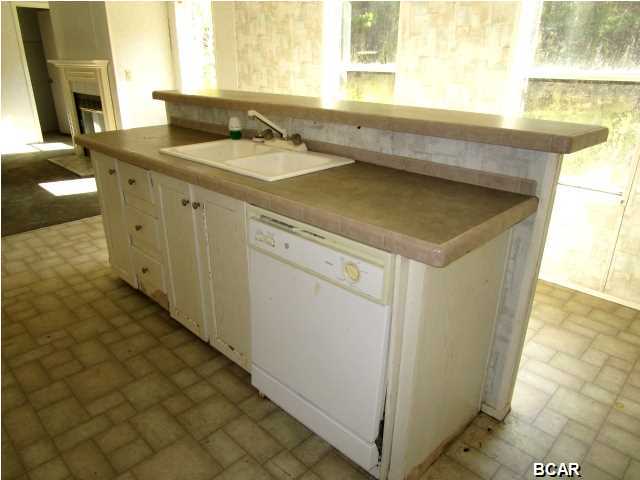 White Western Springs Unit 1 - Residential