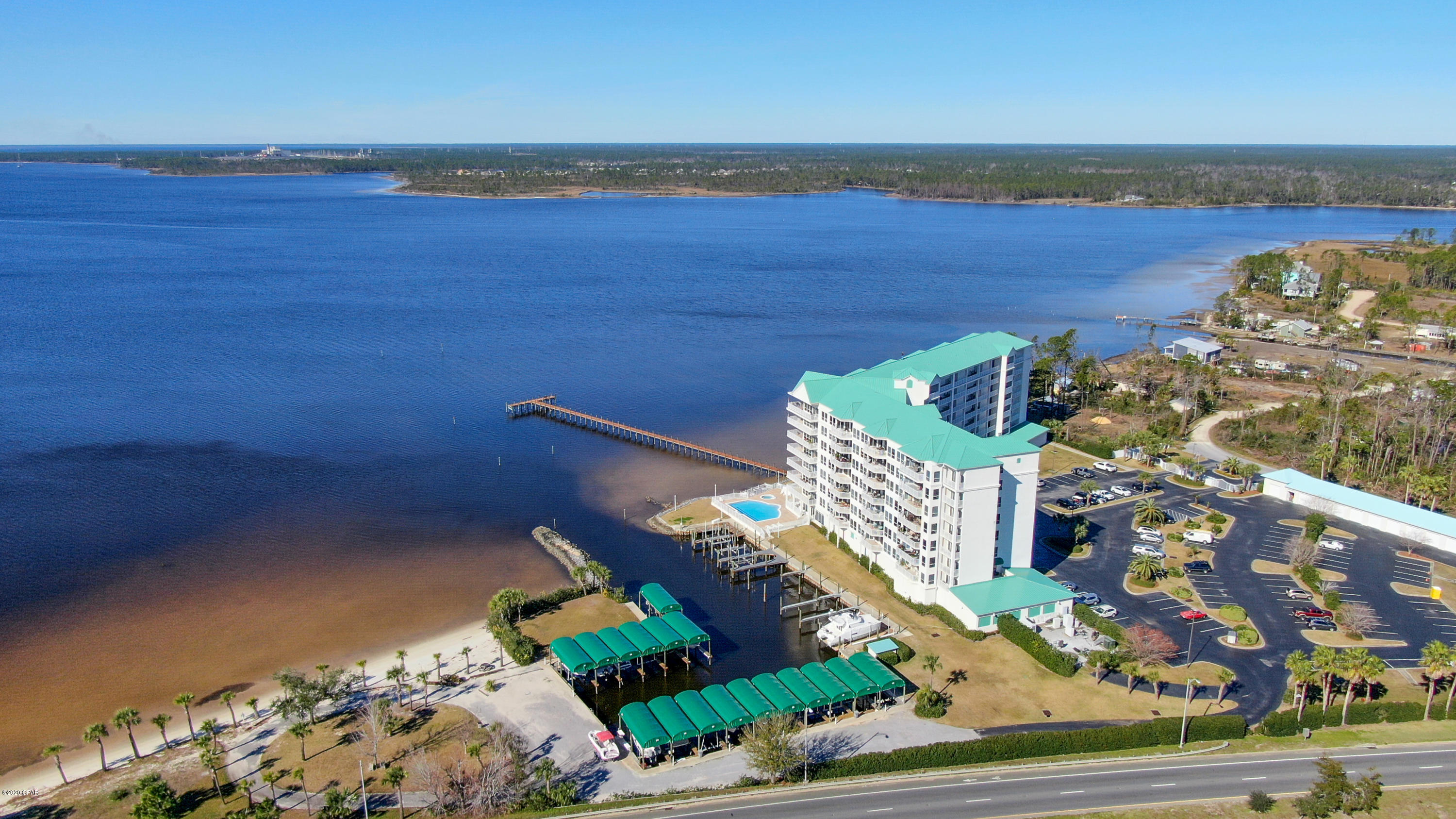 Marina Bay Condo - Residential