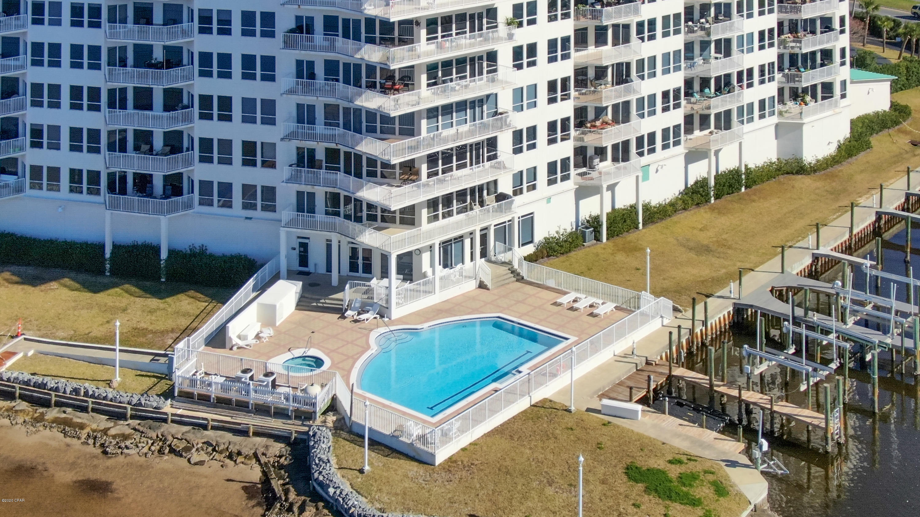 Marina Bay Condo - Residential