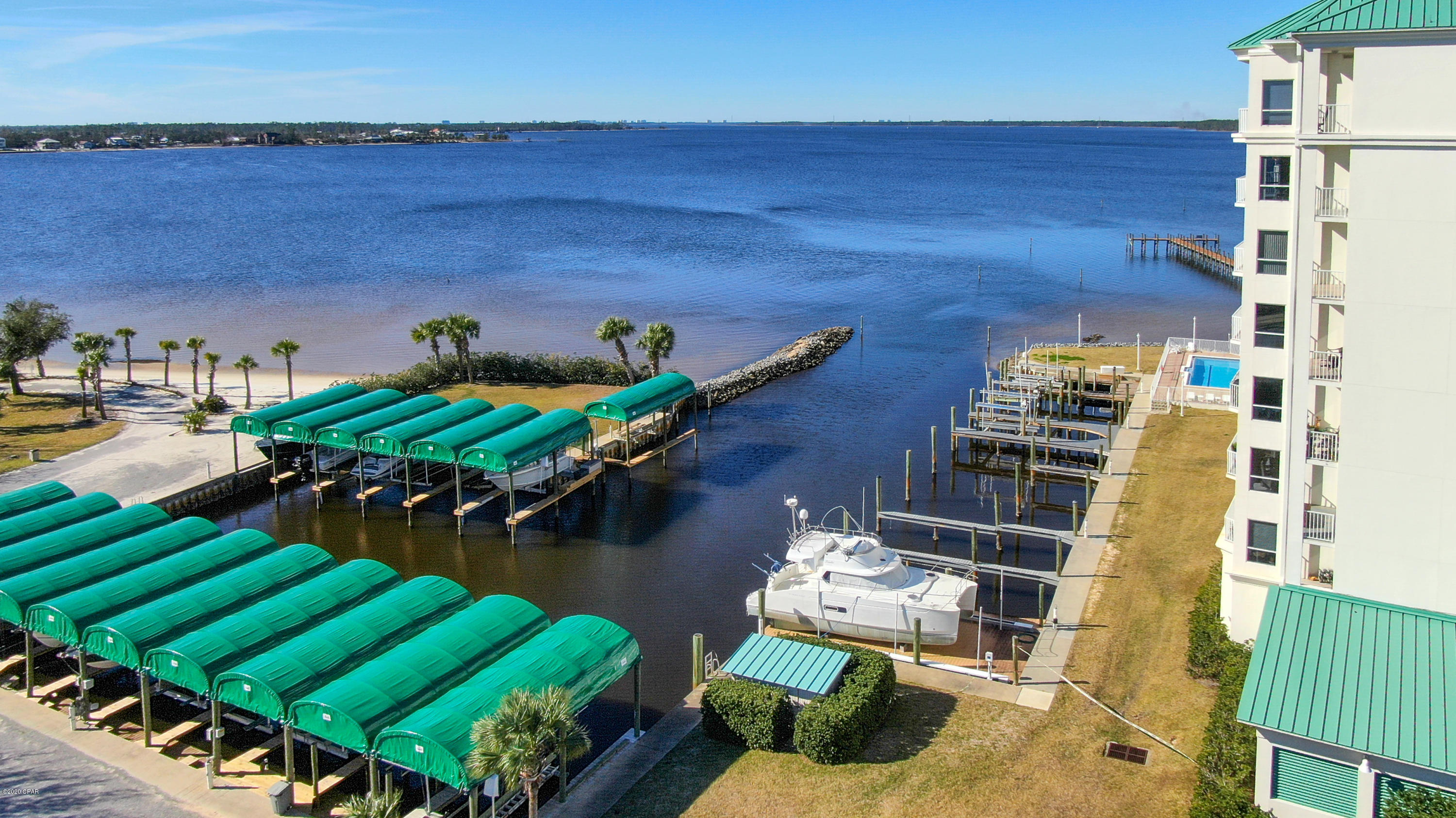 Marina Bay Condo - Residential
