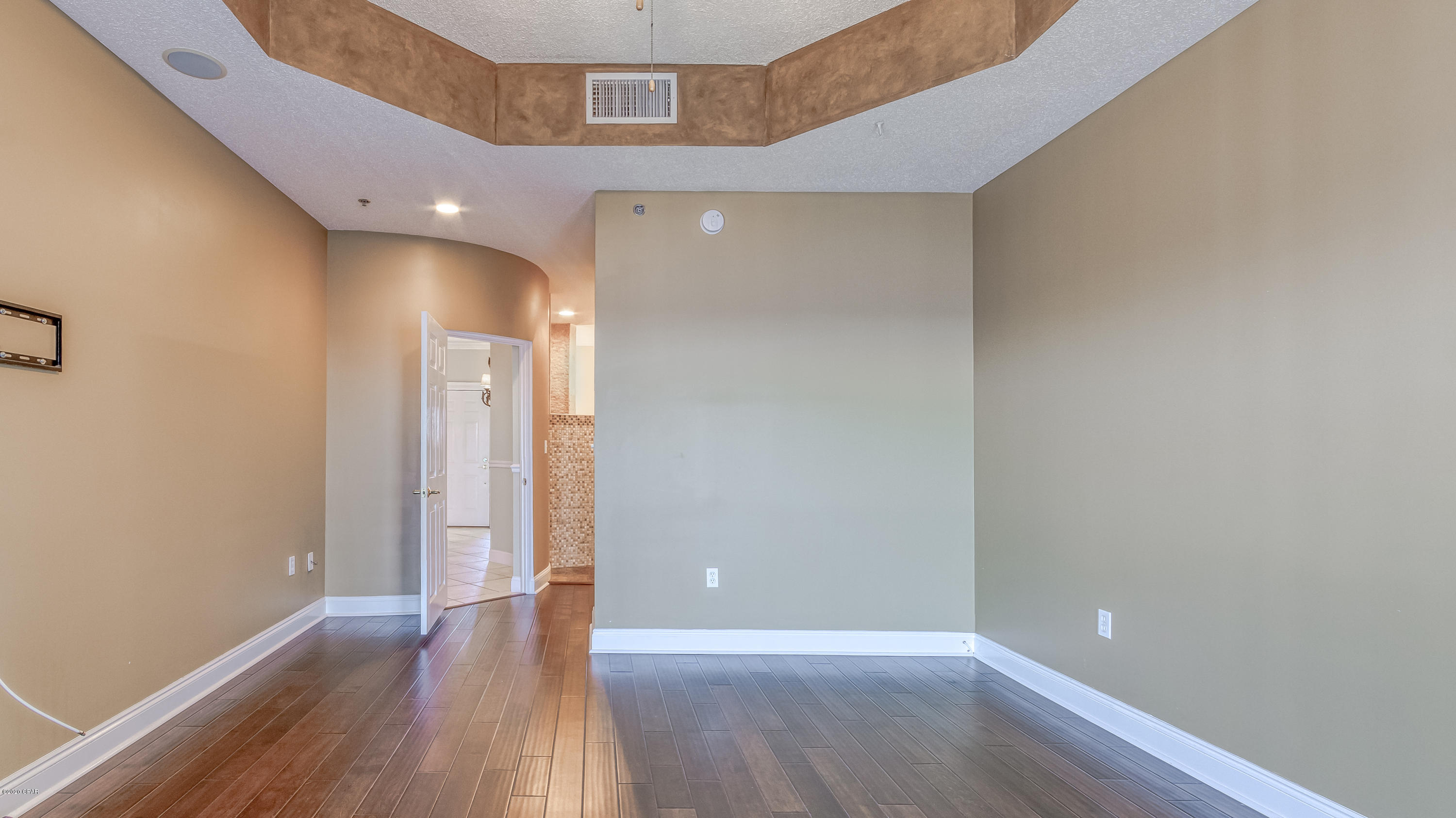 Marina Bay Condo - Residential