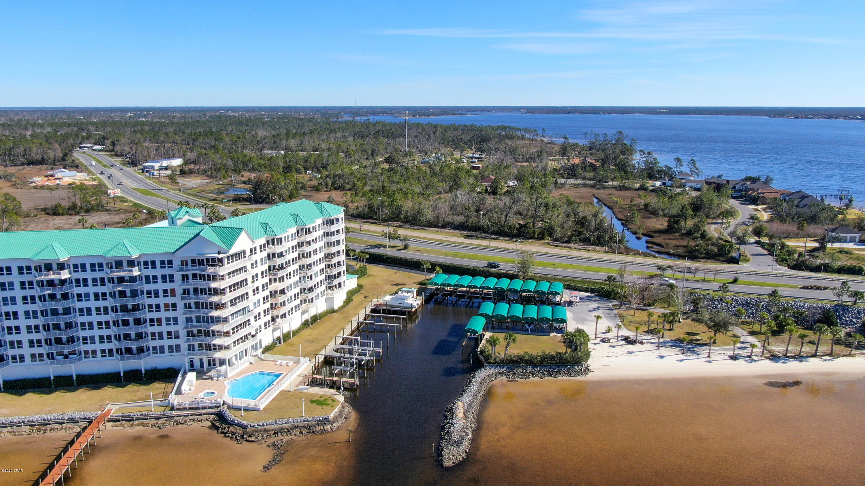 Marina Bay Condo - Residential