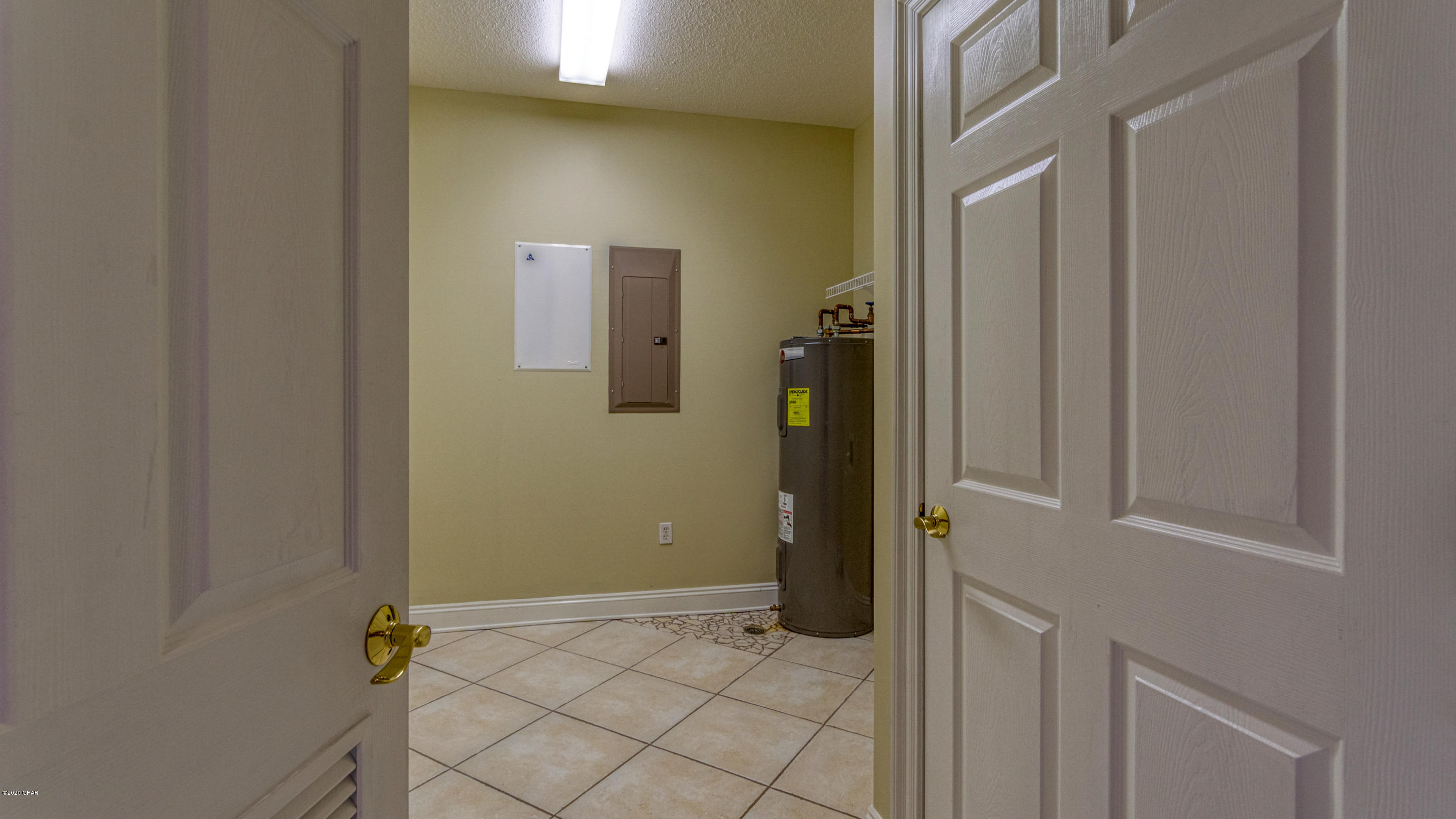 Marina Bay Condo - Residential