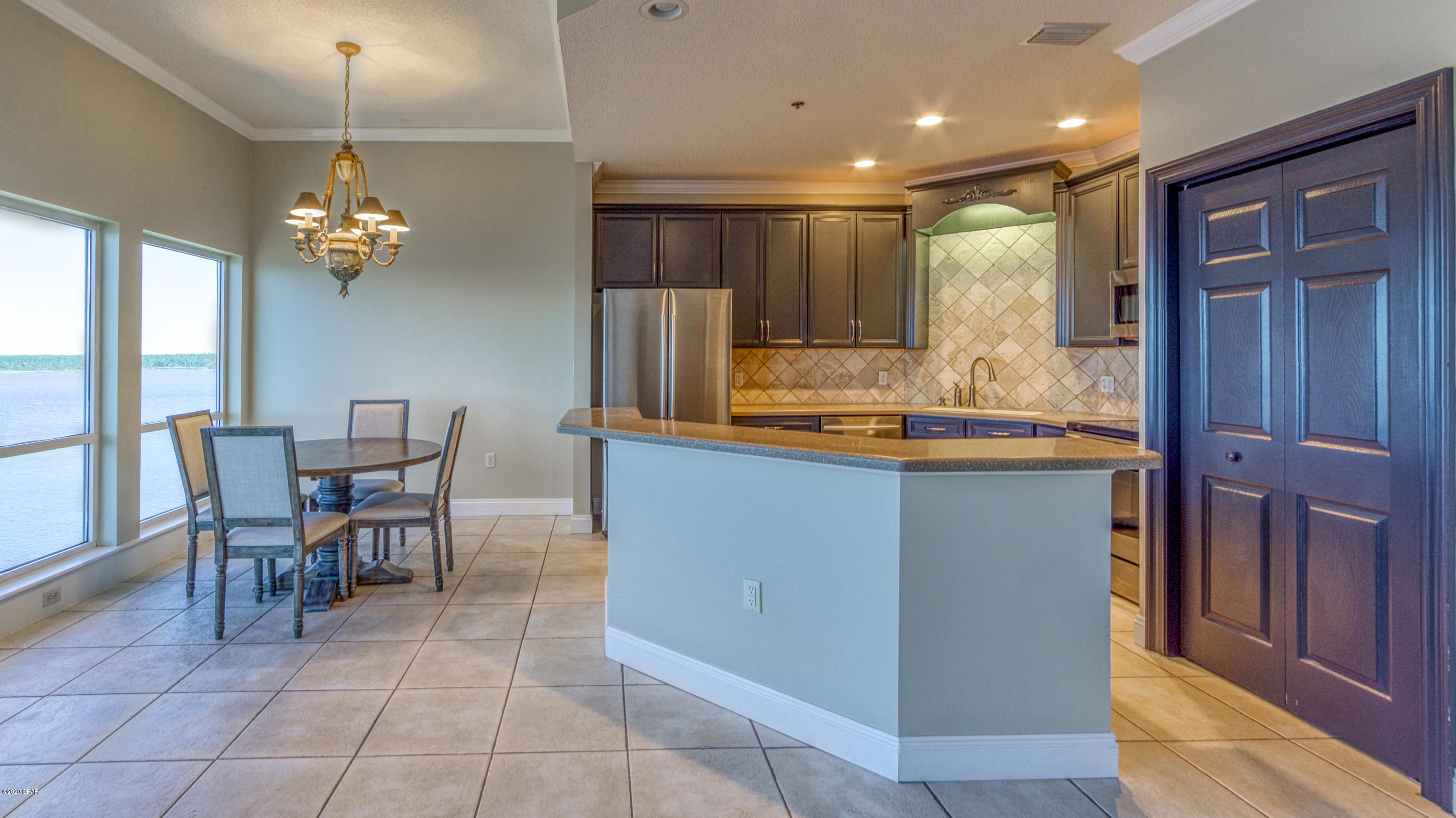 Marina Bay Condo - Residential