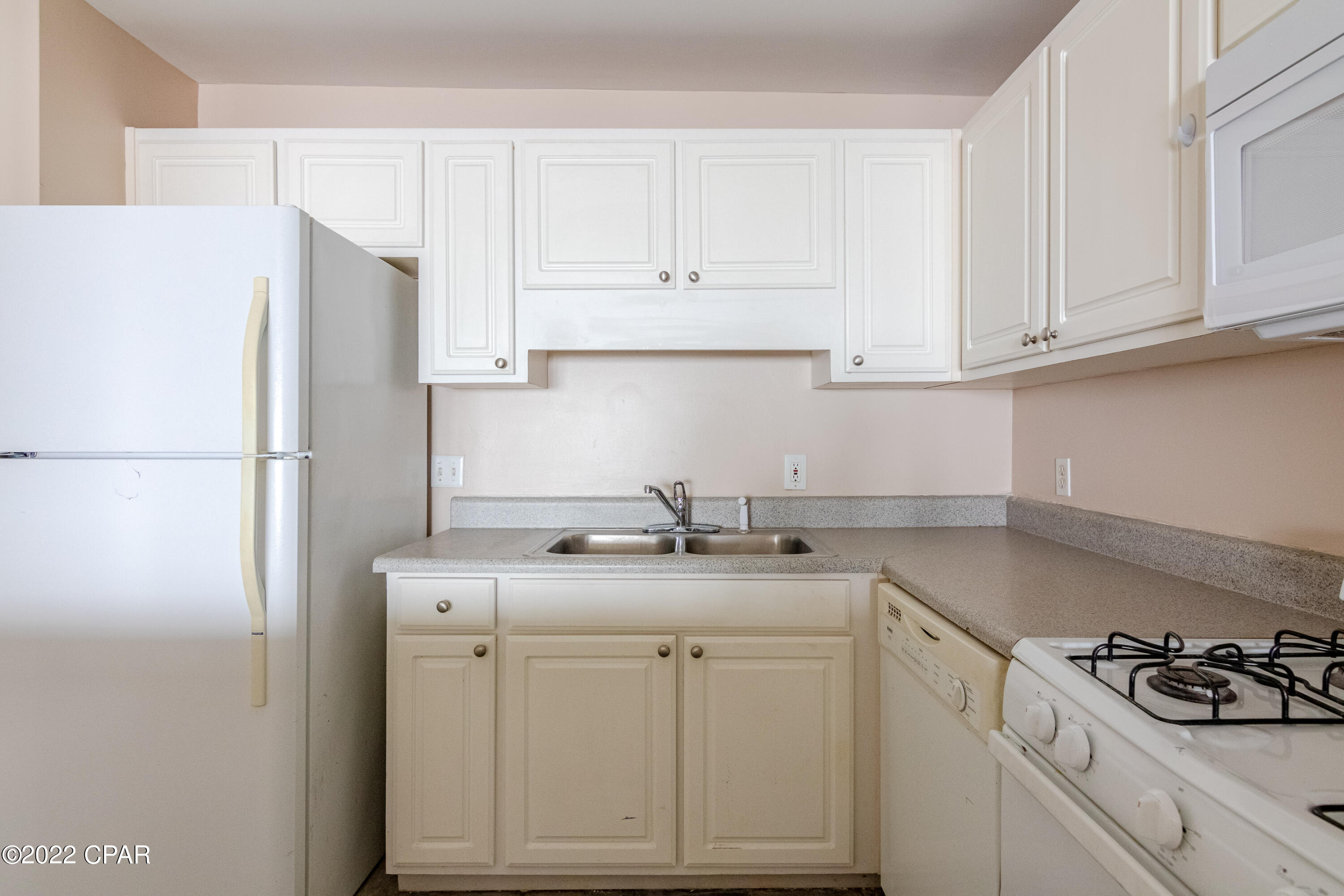 Sunbay Townhouses - Residential