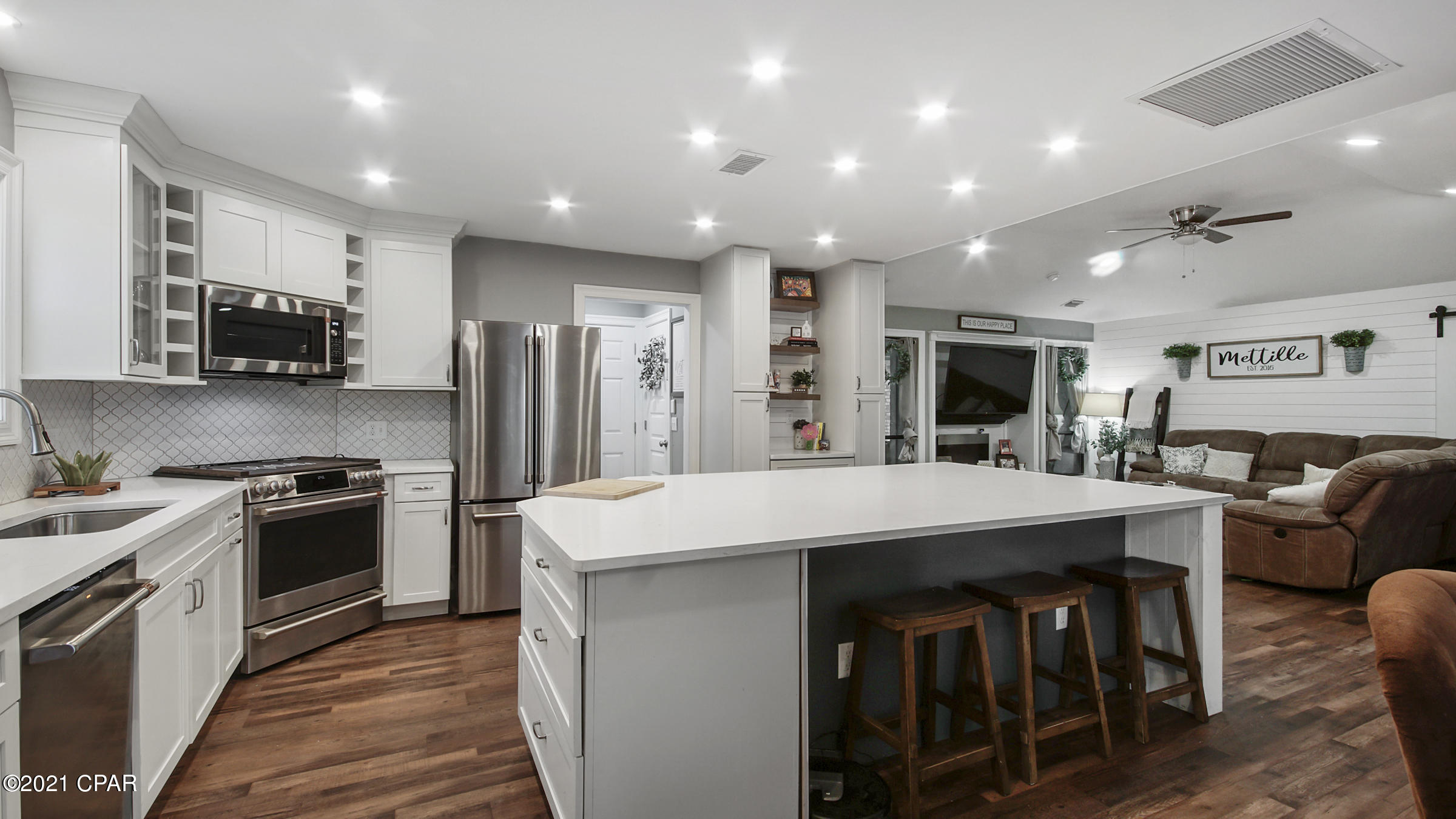 Shoreline Estates - Residential