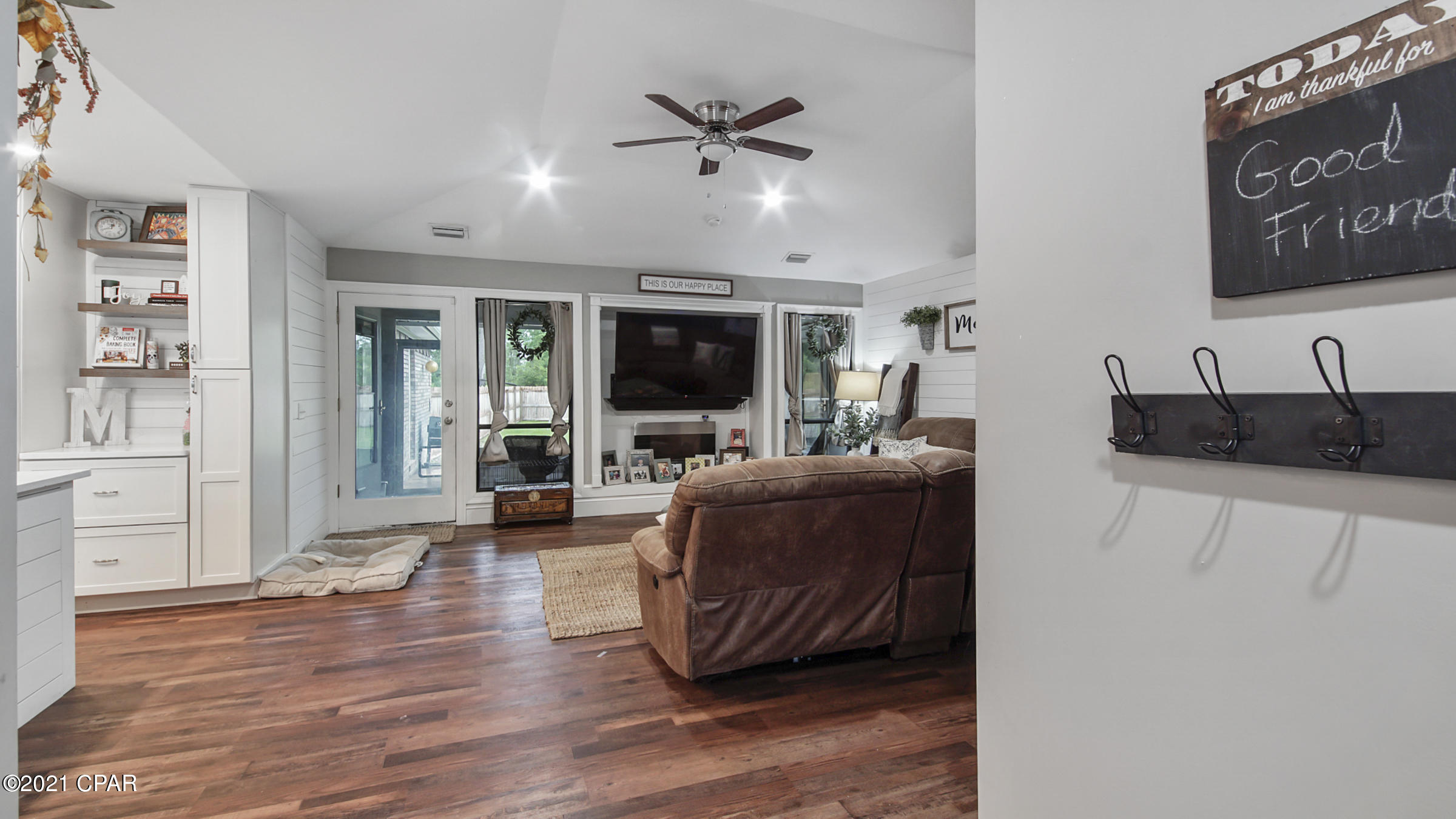 Shoreline Estates - Residential