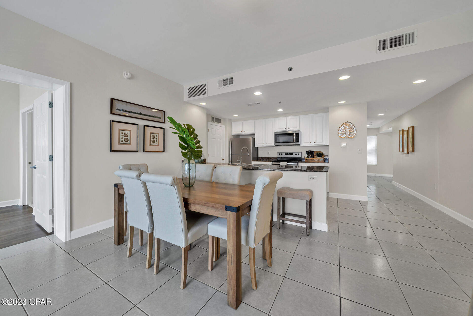 Splash Condo - Residential