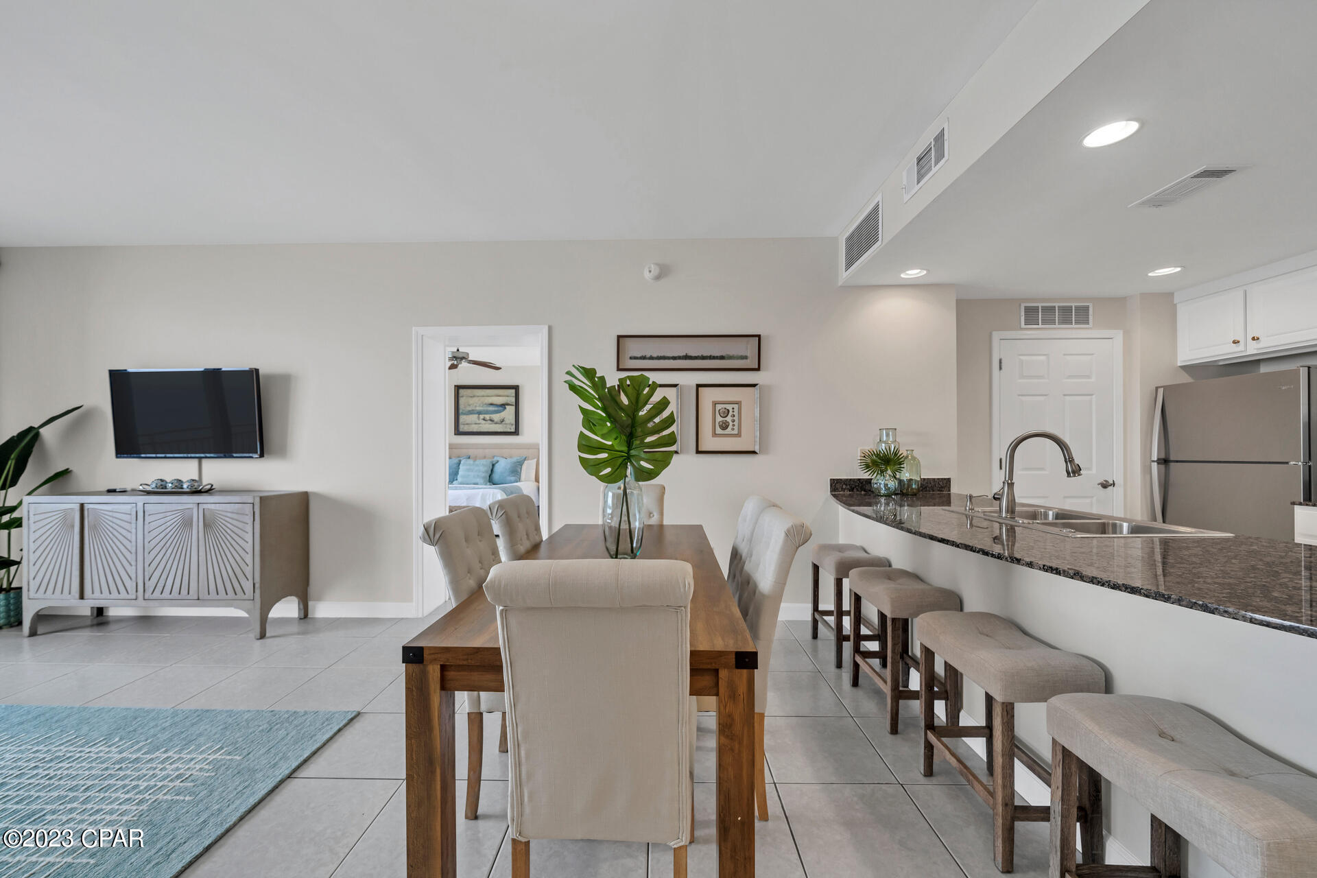 Splash Condo - Residential