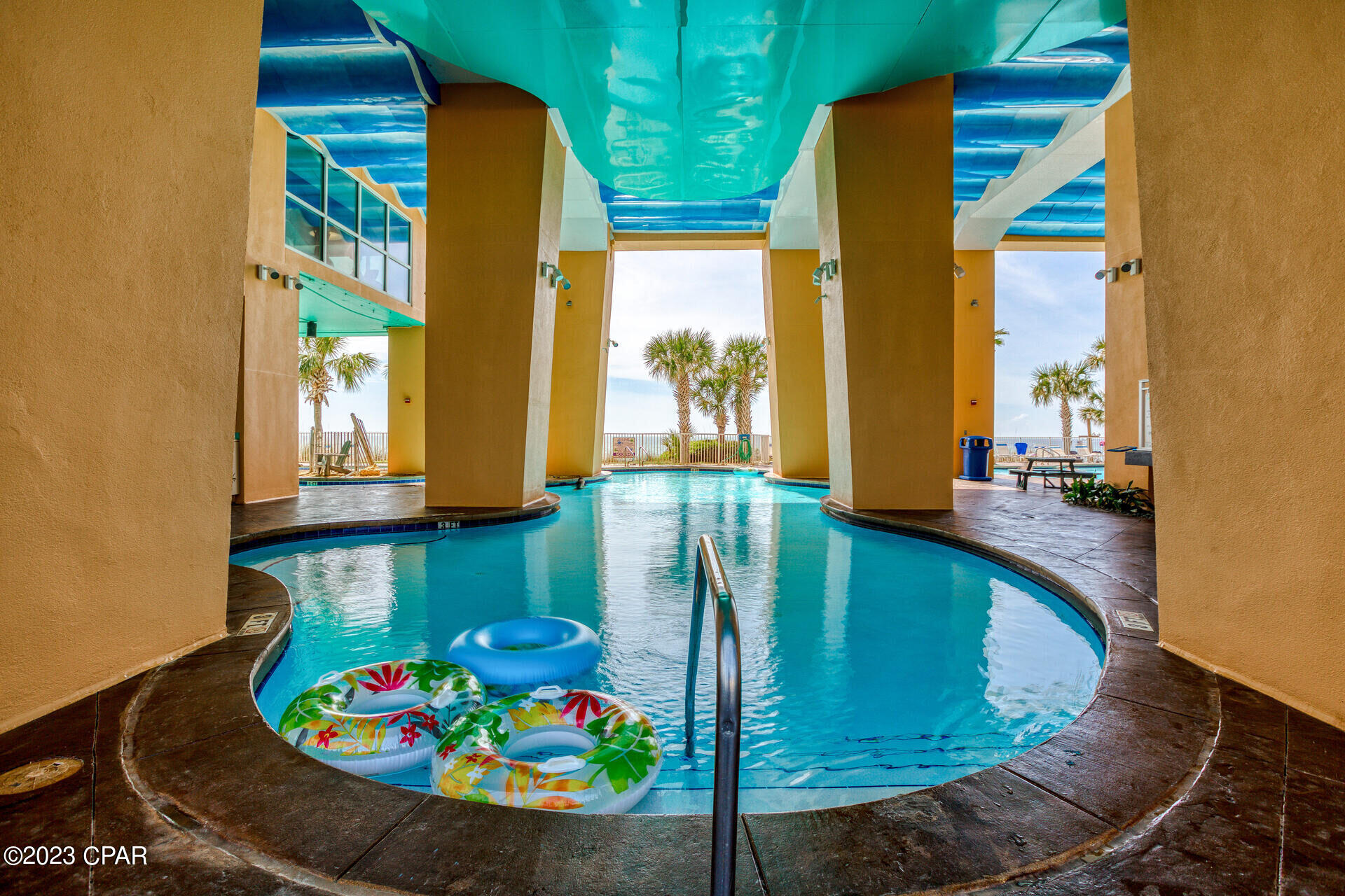 Splash Condo - Residential