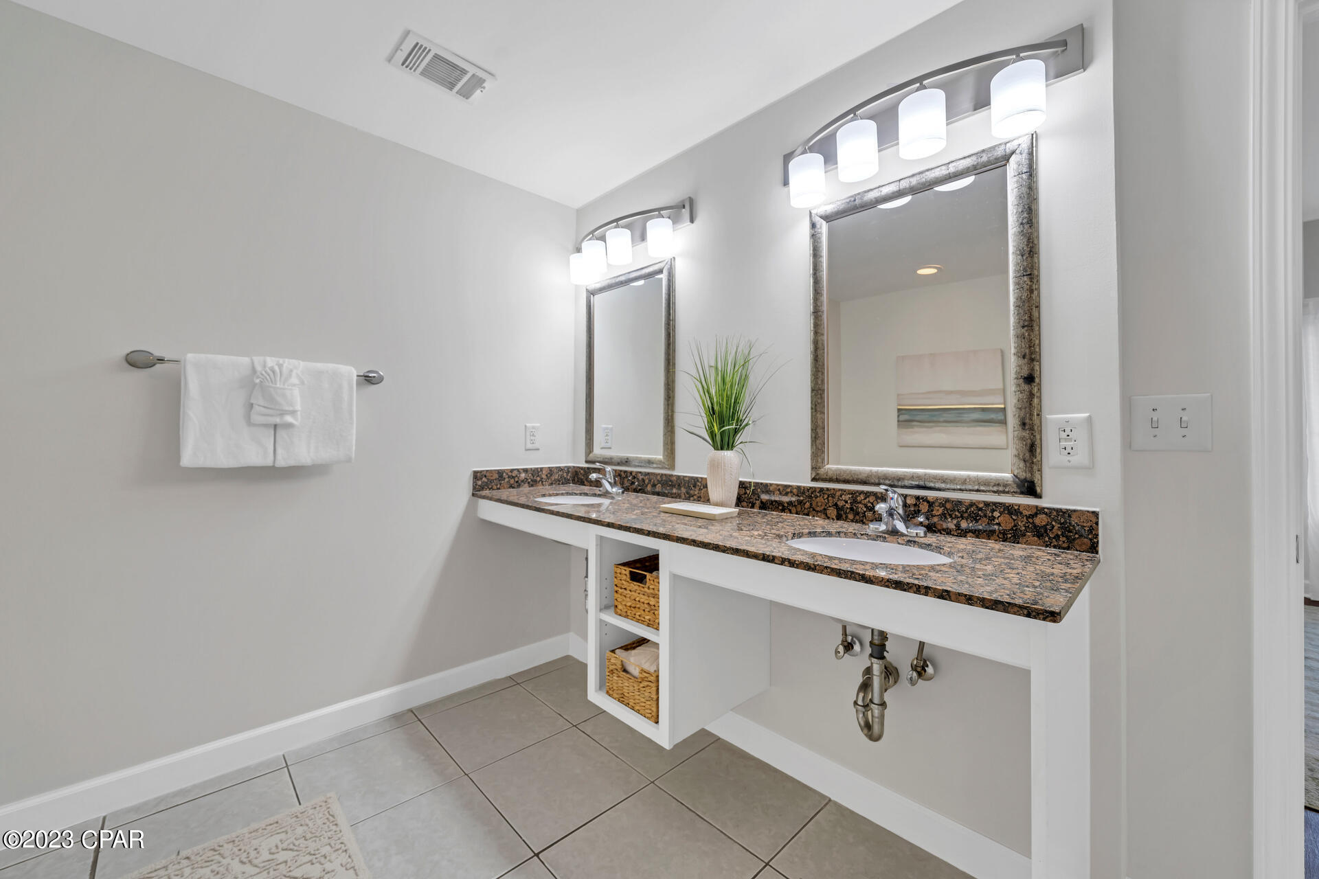 Splash Condo - Residential