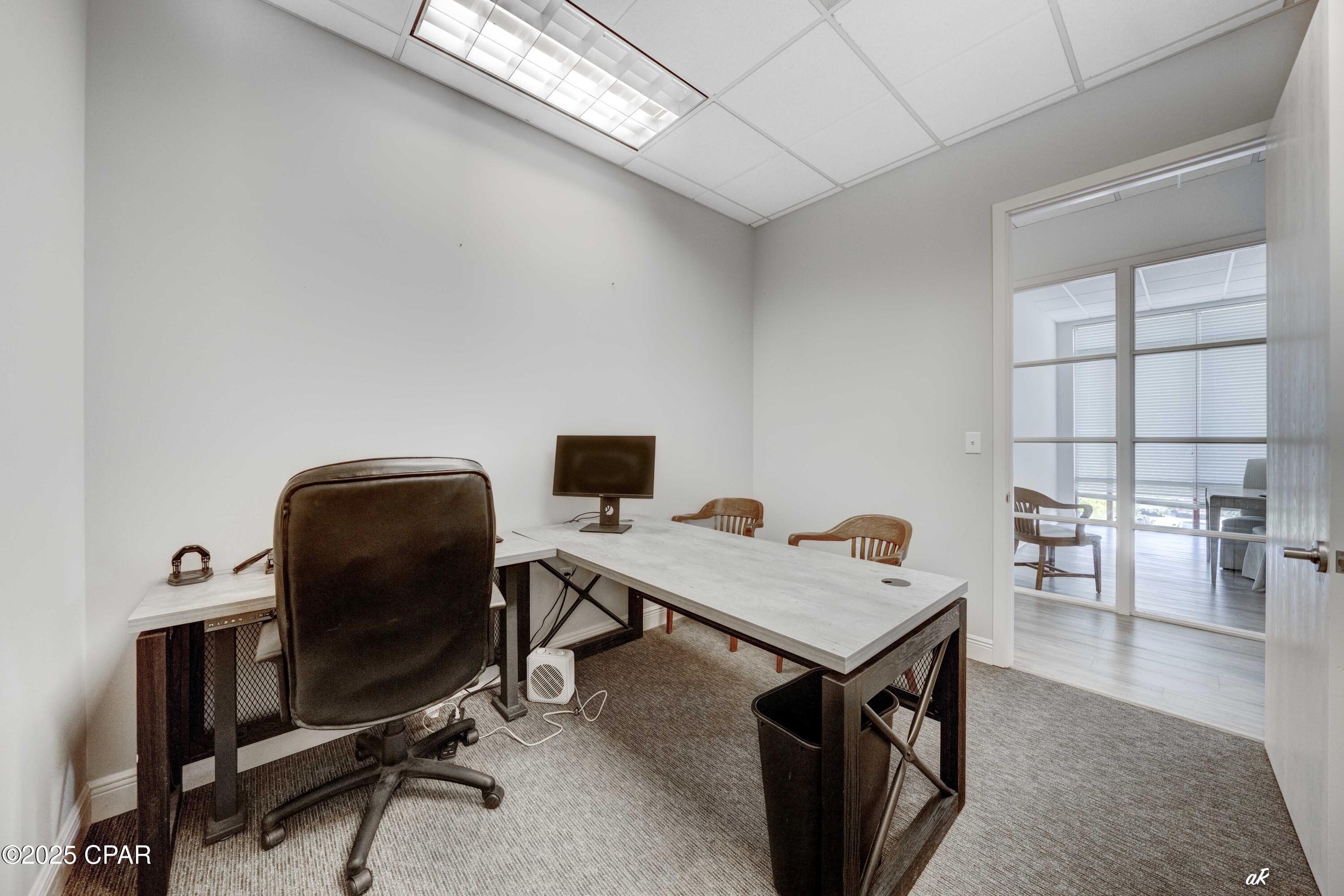 E Destin No Og 98 - Commercial Lease