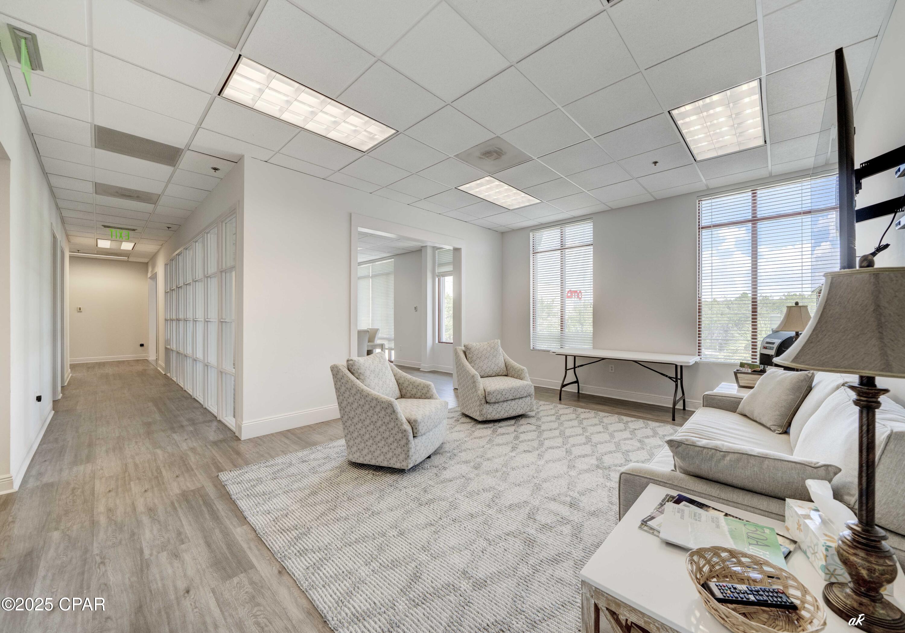 E Destin No Og 98 - Commercial Lease