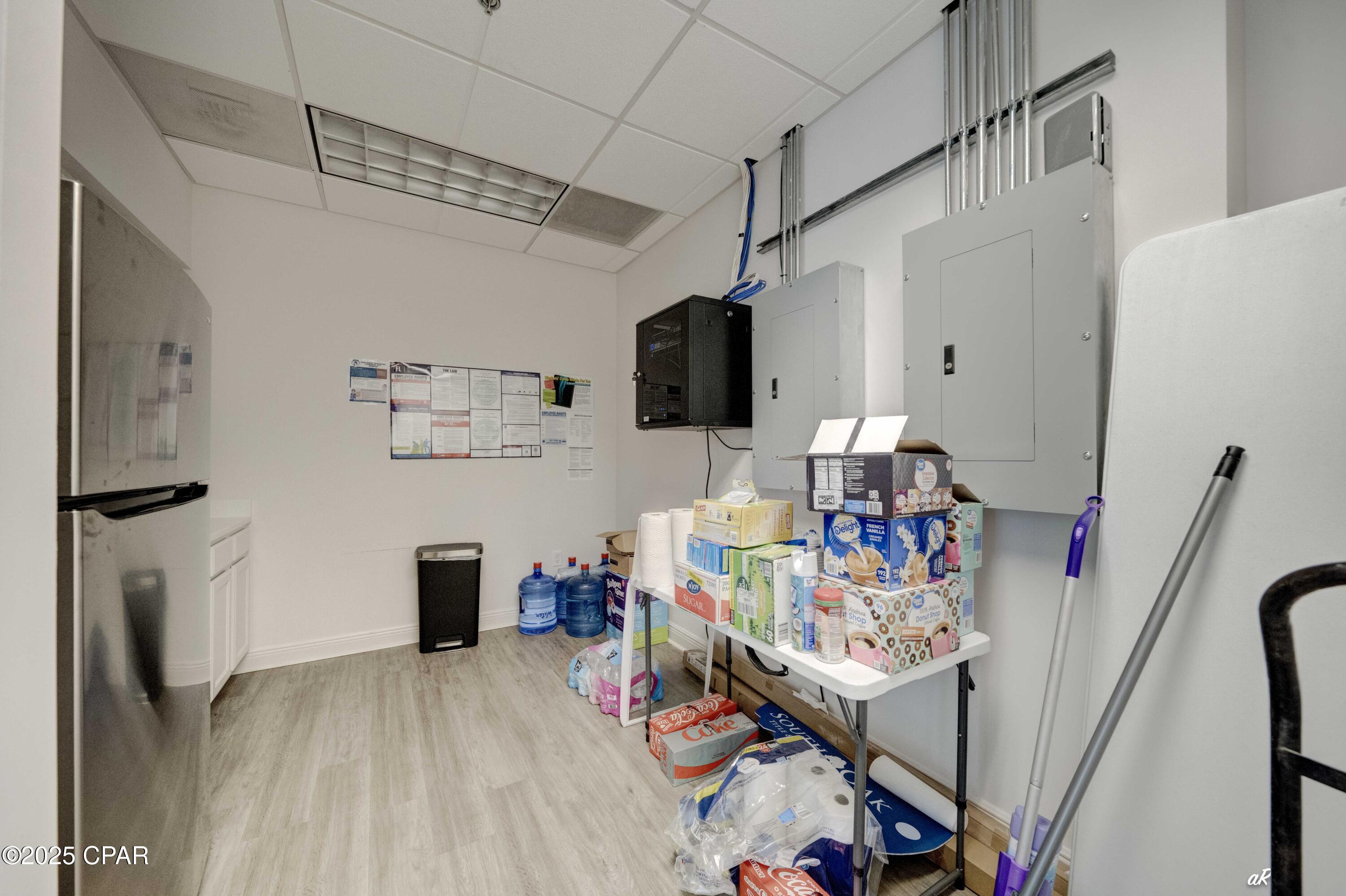 E Destin No Og 98 - Commercial Lease