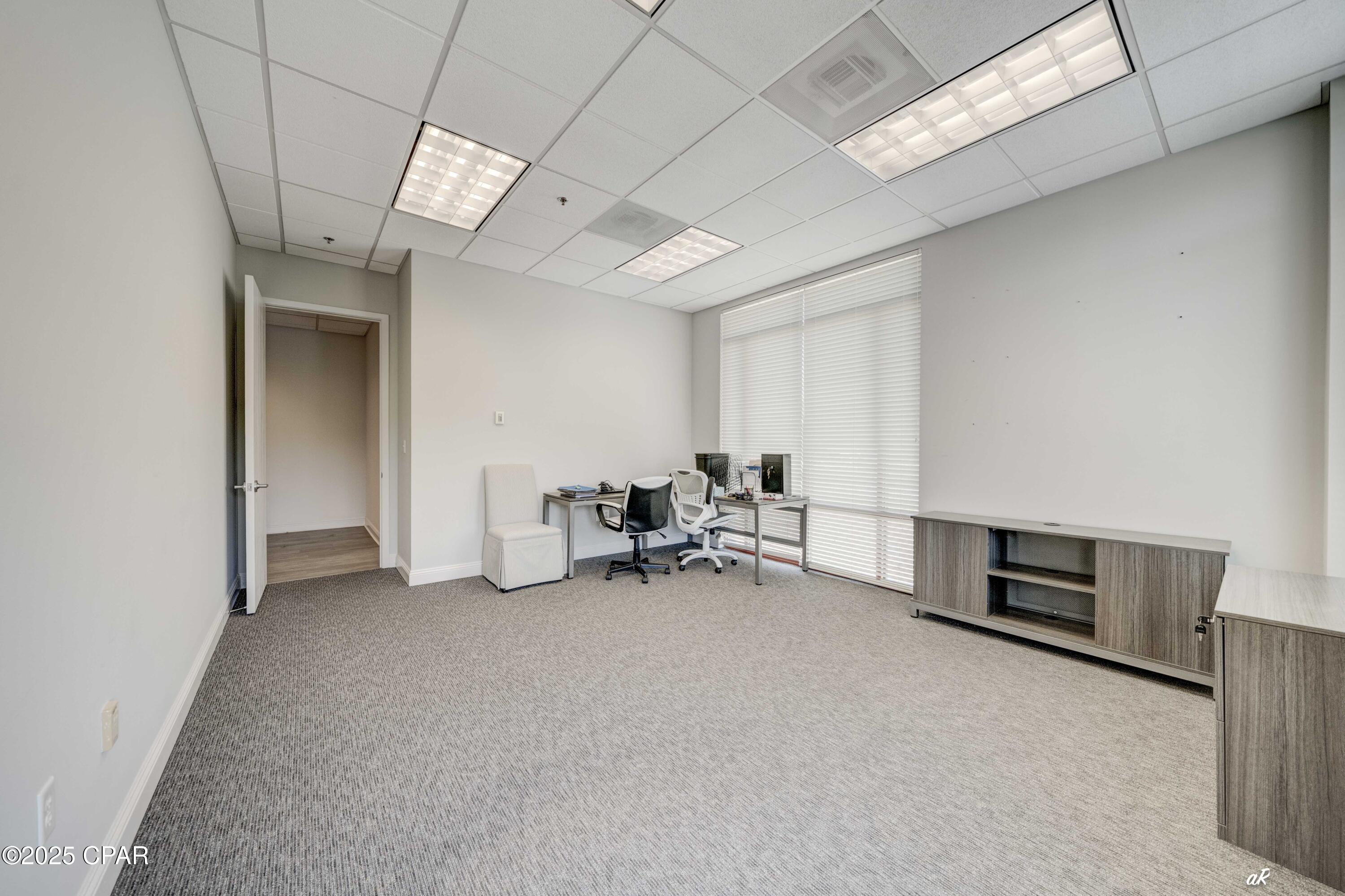 E Destin No Og 98 - Commercial Lease