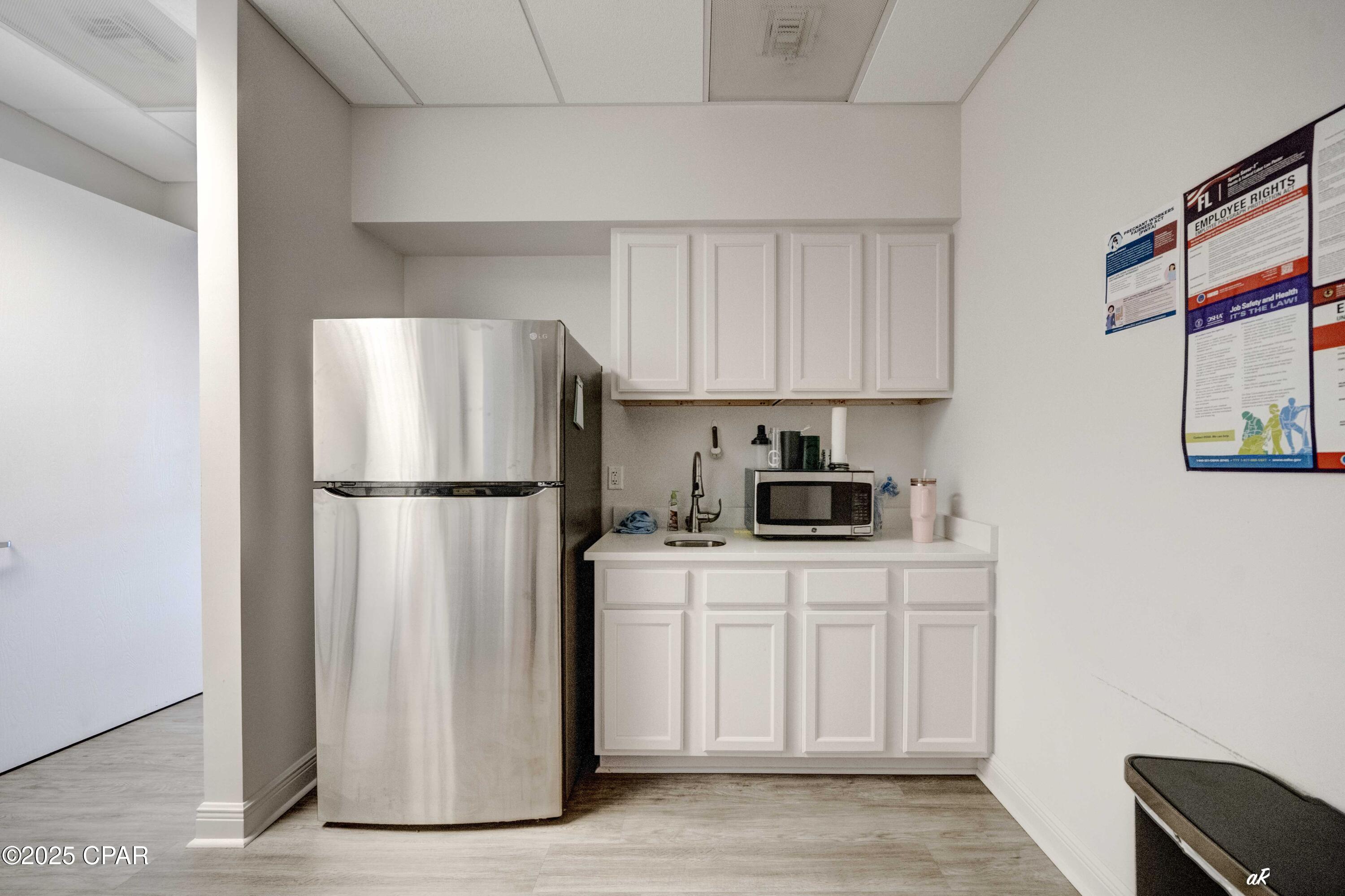 E Destin No Og 98 - Commercial Lease