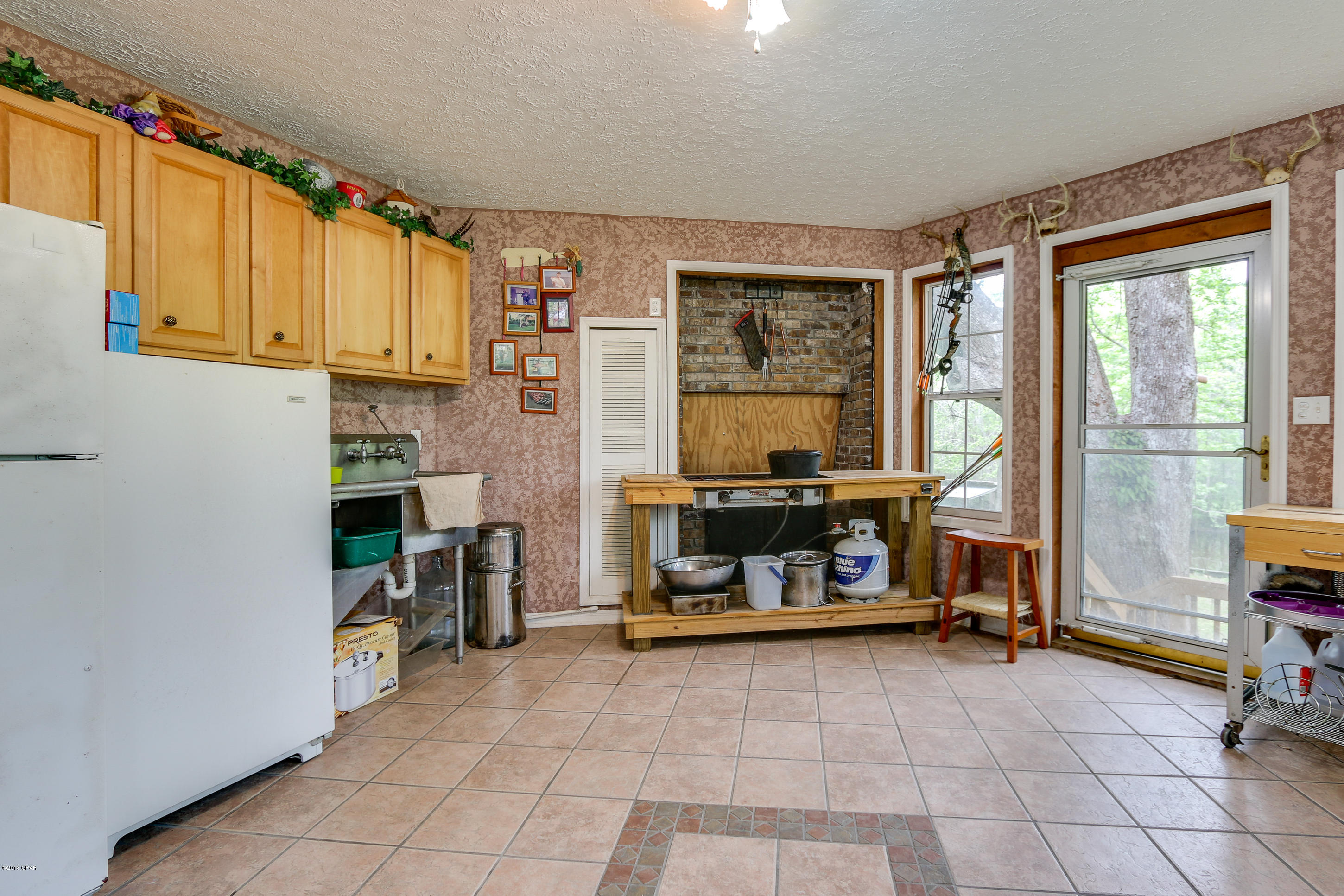 Steel Field Fish Camp - Residential