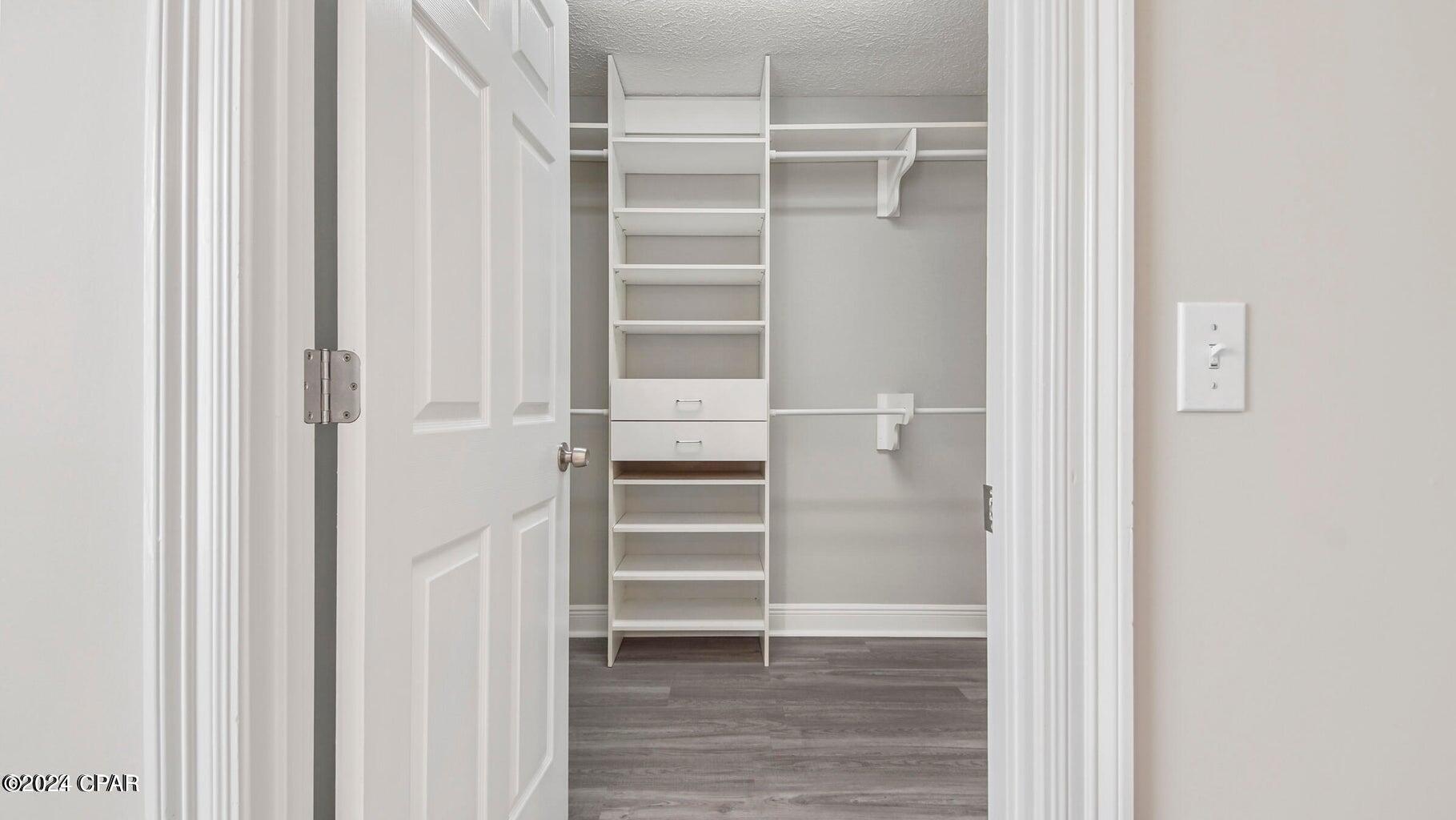 Colony Club Hrbr Ph 3 - Residential Lease