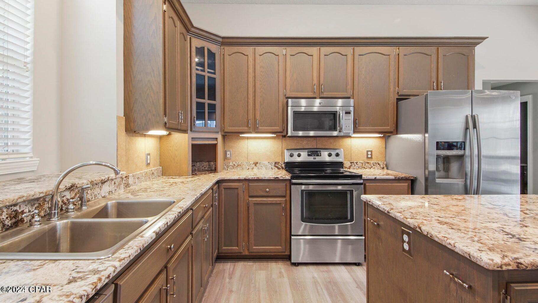 Colony Club Hrbr Ph 3 - Residential Lease