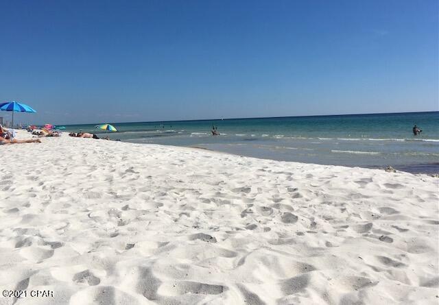 Laguna Beach Estates 7th Add - Residential