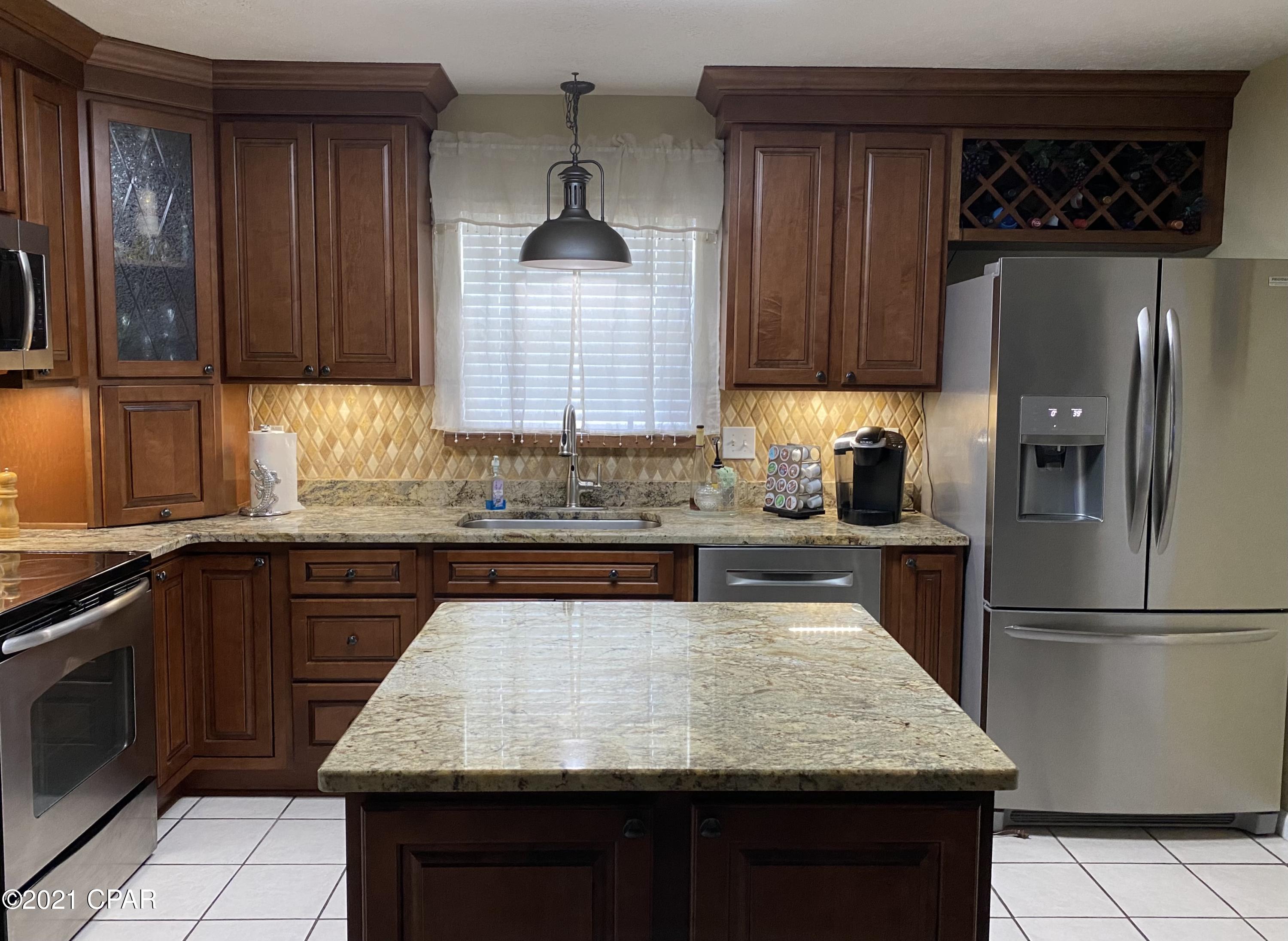 Laguna Beach Estates 7th Add - Residential