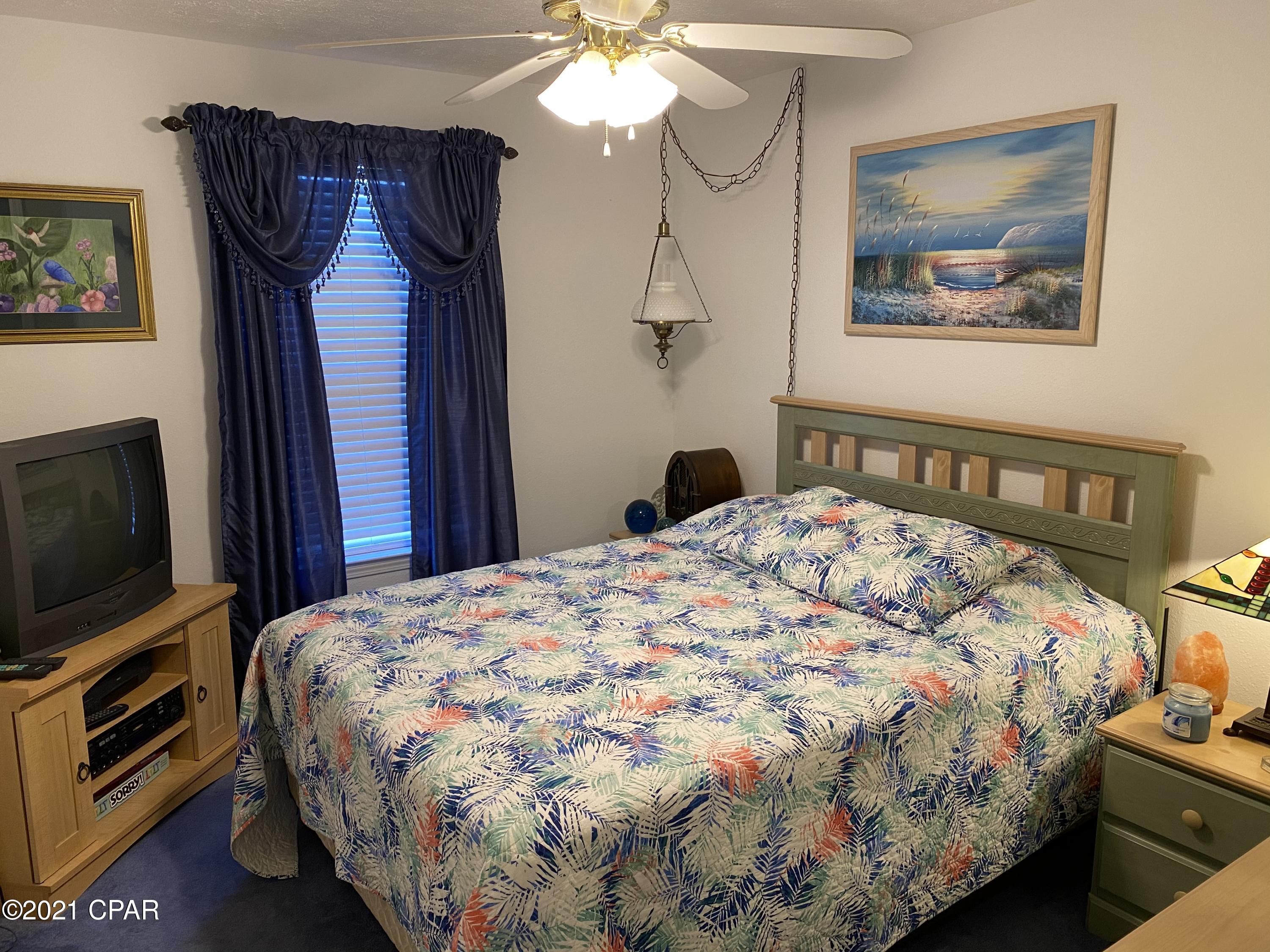 Laguna Beach Estates 7th Add - Residential