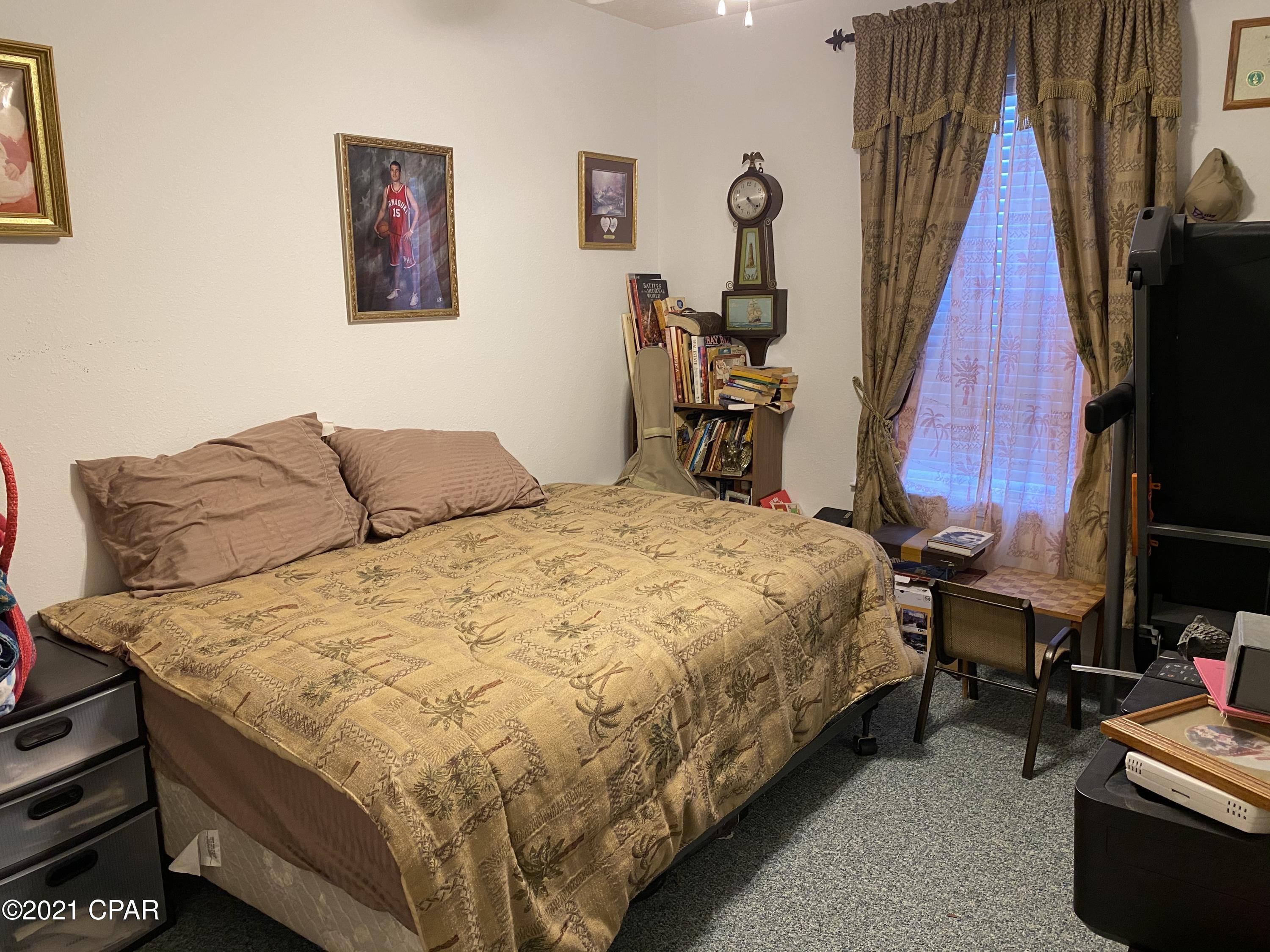 Laguna Beach Estates 7th Add - Residential