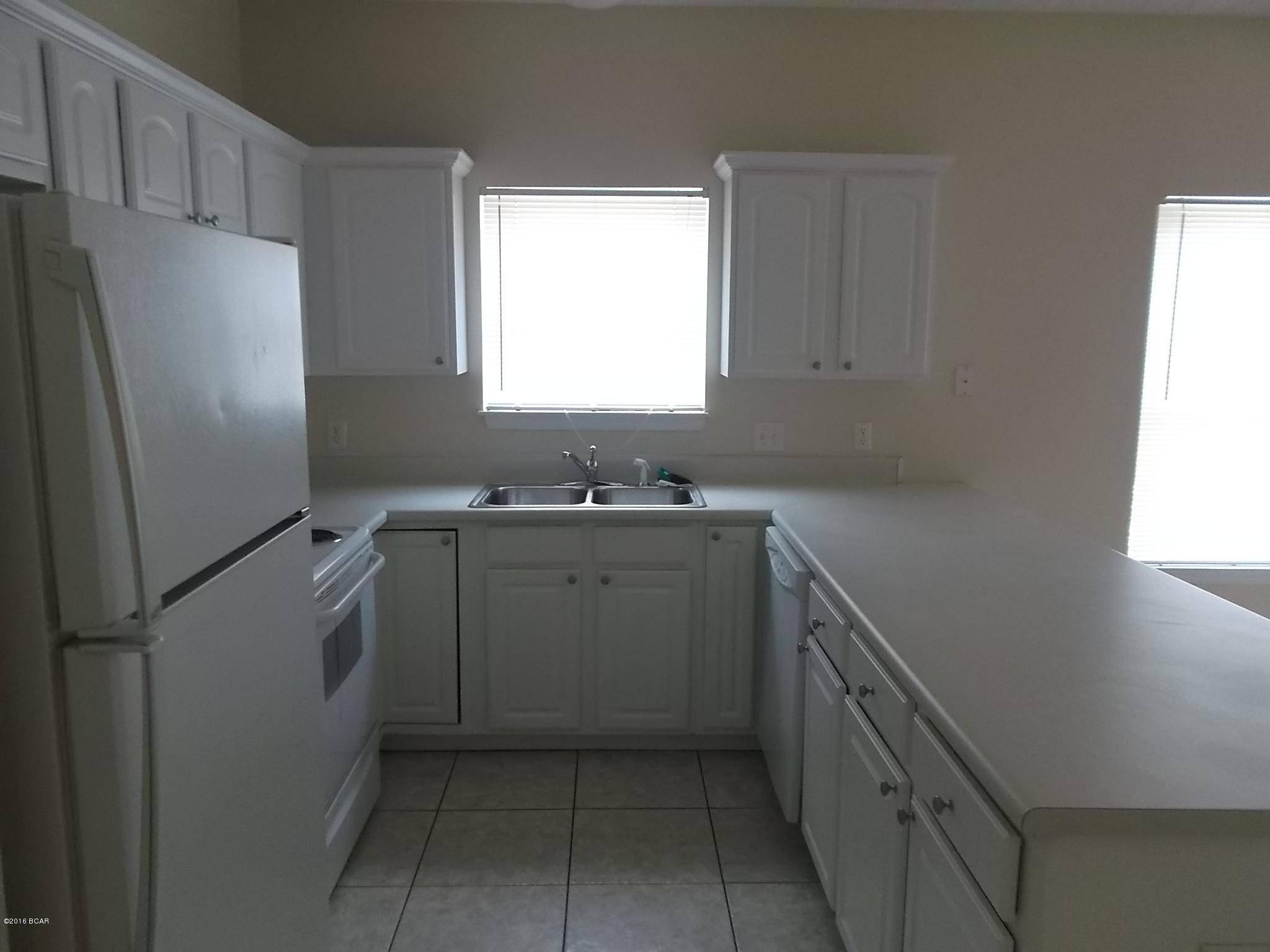 Palm Cove Phase II - Residential Lease