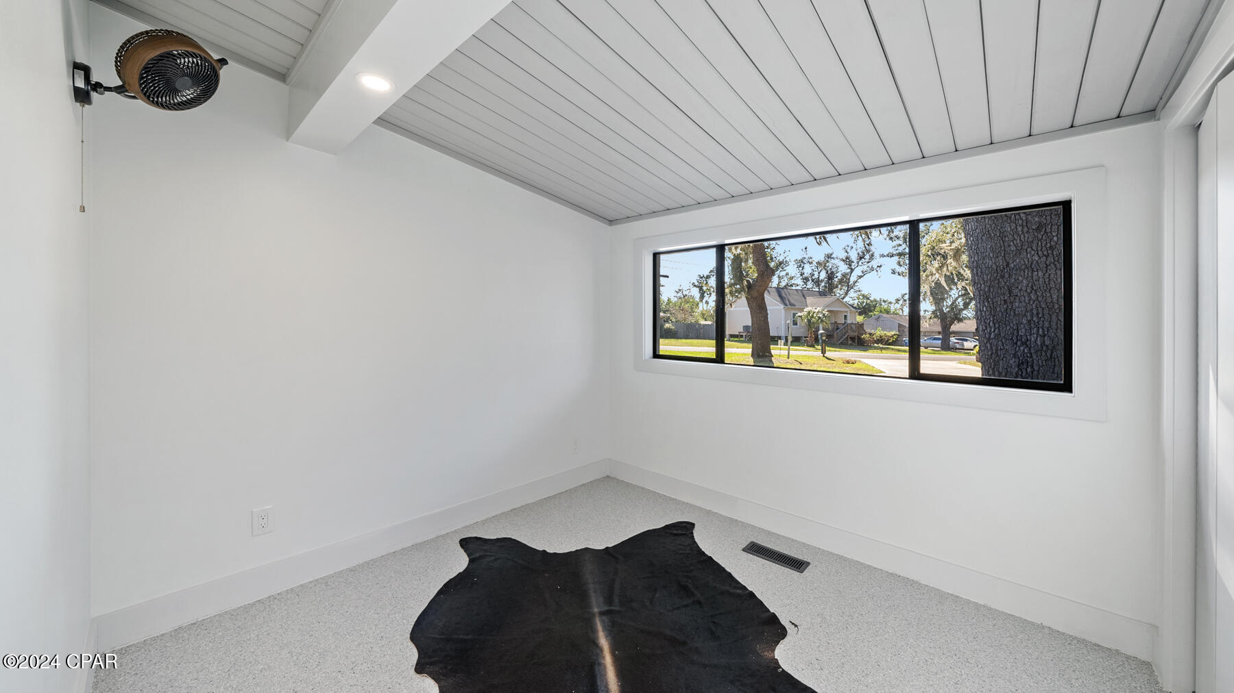 Shoreline Properties#1 - Residential