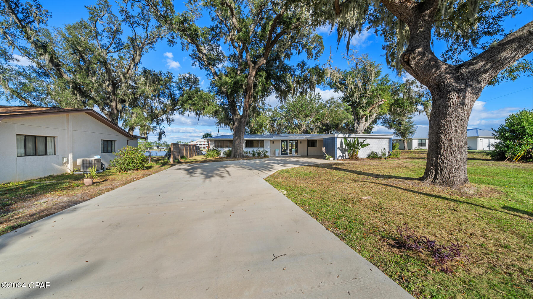 Shoreline Properties#1 - Residential