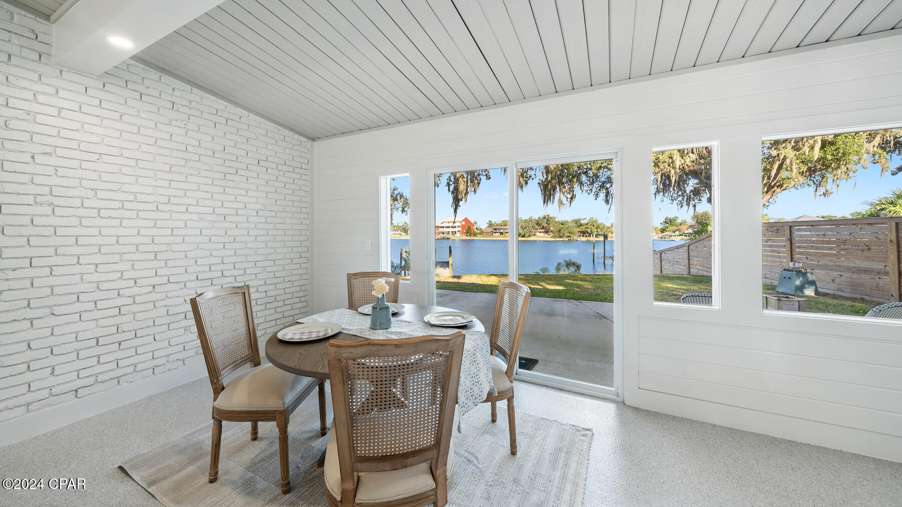 Shoreline Properties#1 - Residential