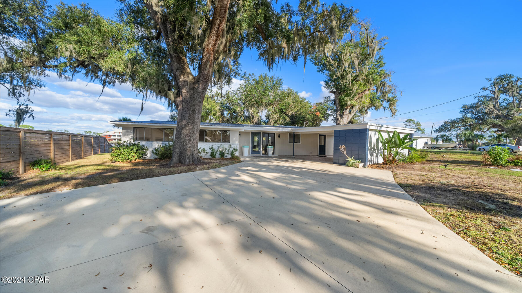 Shoreline Properties#1 - Residential