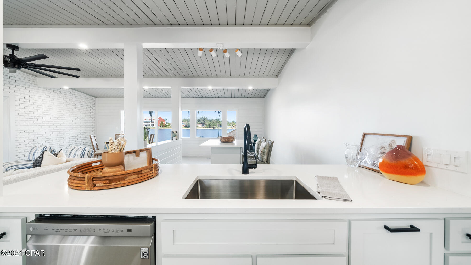 Shoreline Properties#1 - Residential