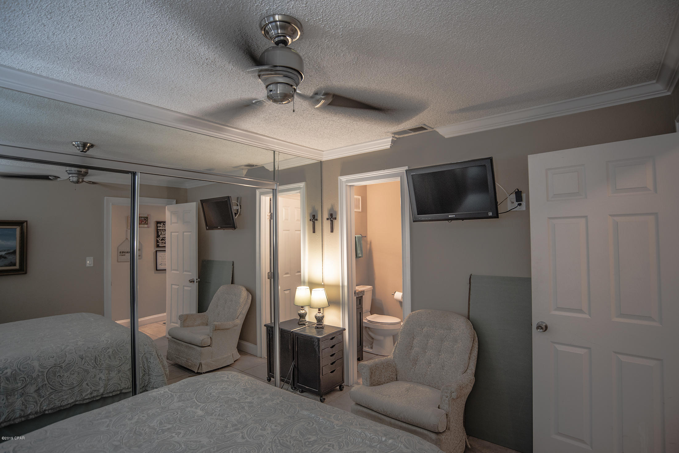 Emerald Shores Condo - Residential