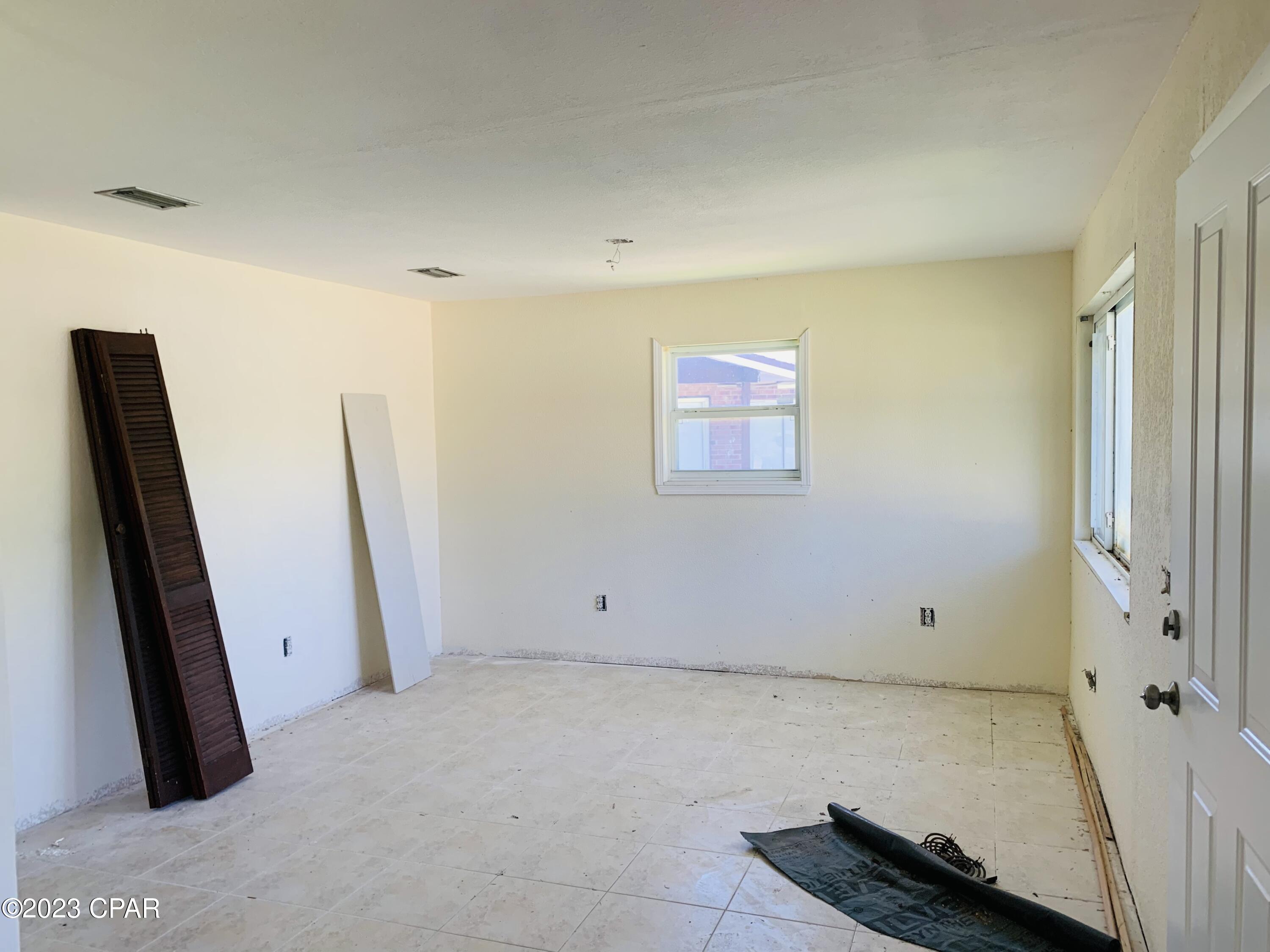 [No Recorded Subdiv] - Commercial Sale