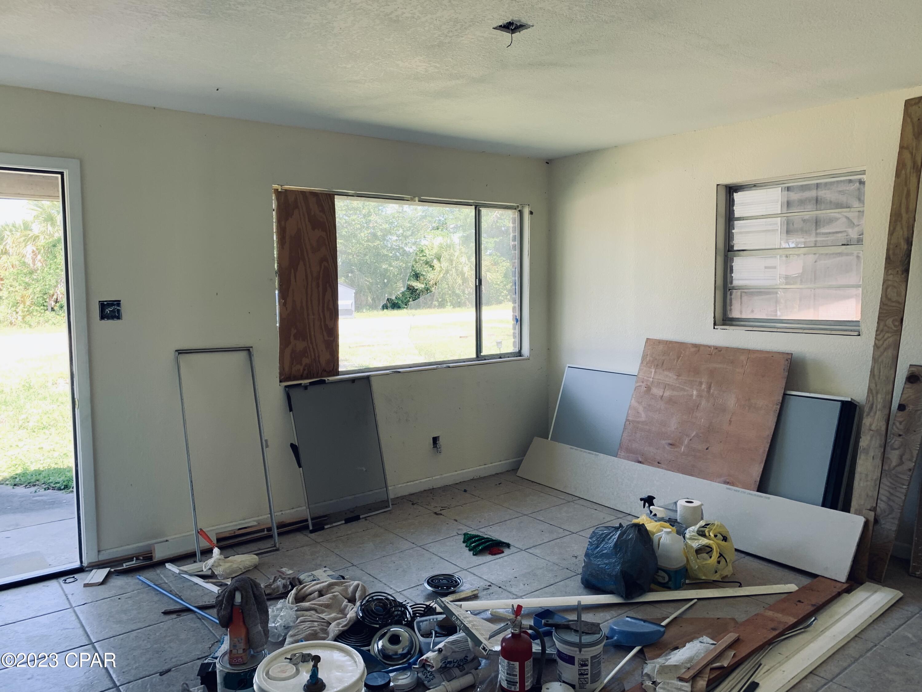 [No Recorded Subdiv] - Commercial Sale