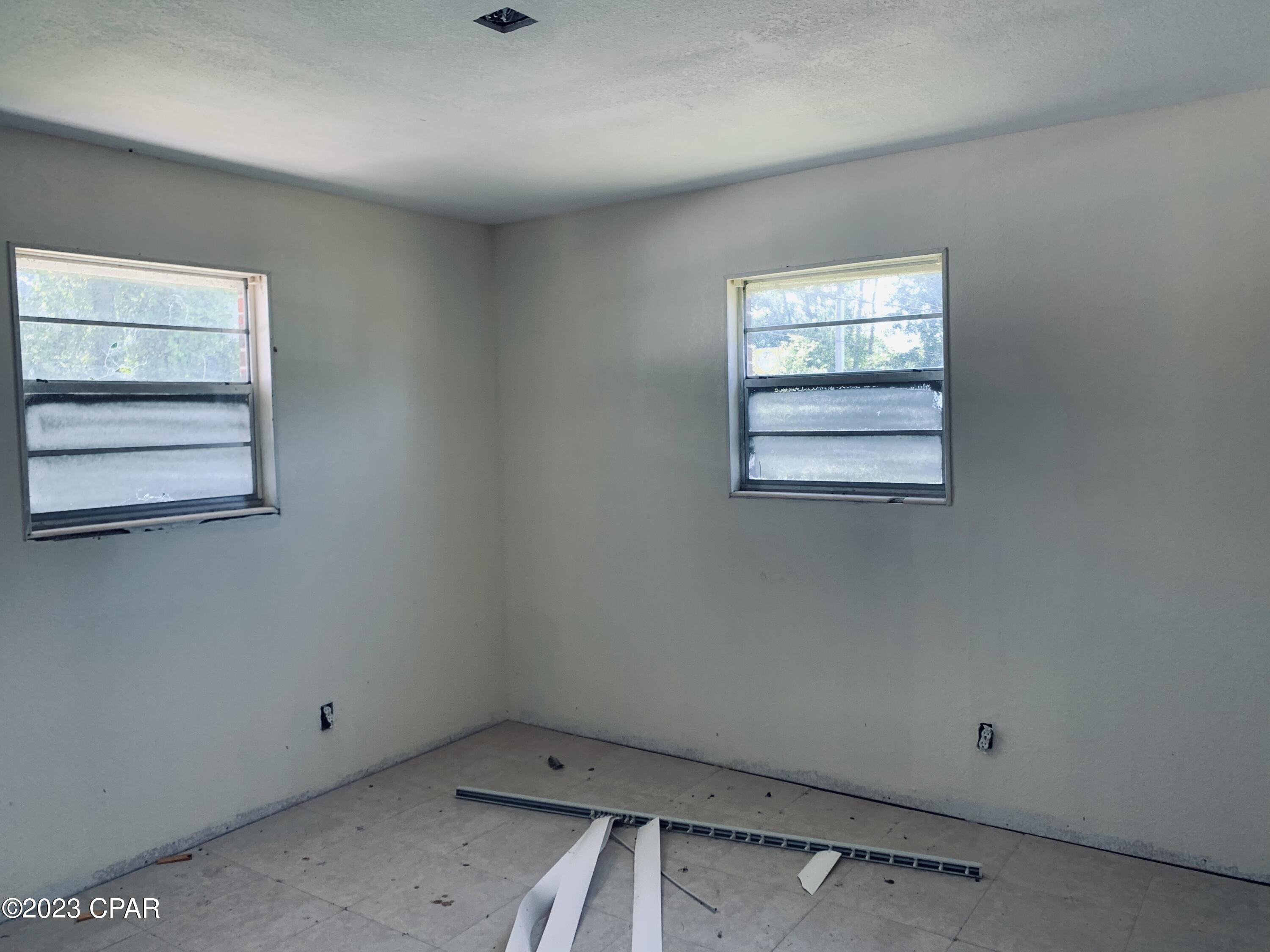 [No Recorded Subdiv] - Commercial Sale