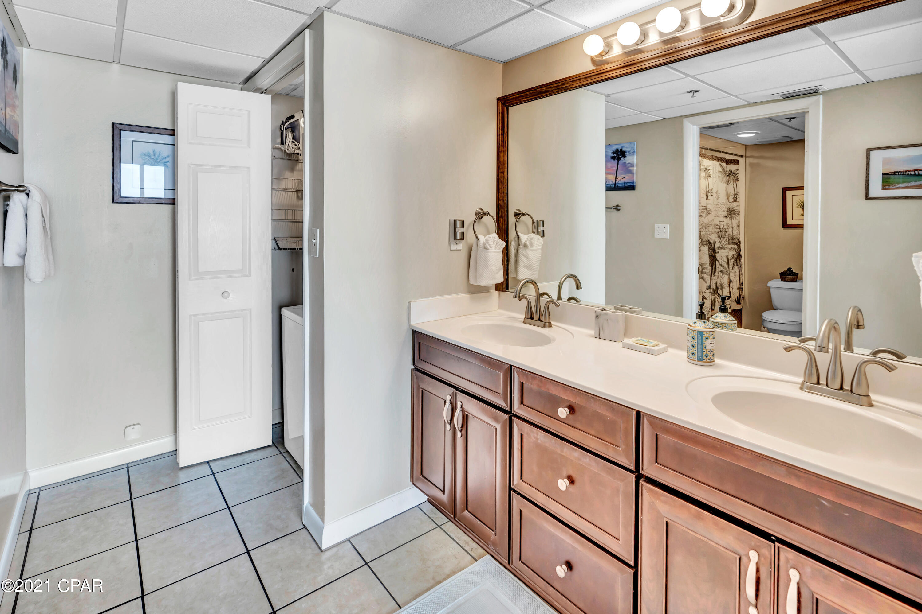 Long Beach Towers II - Residential