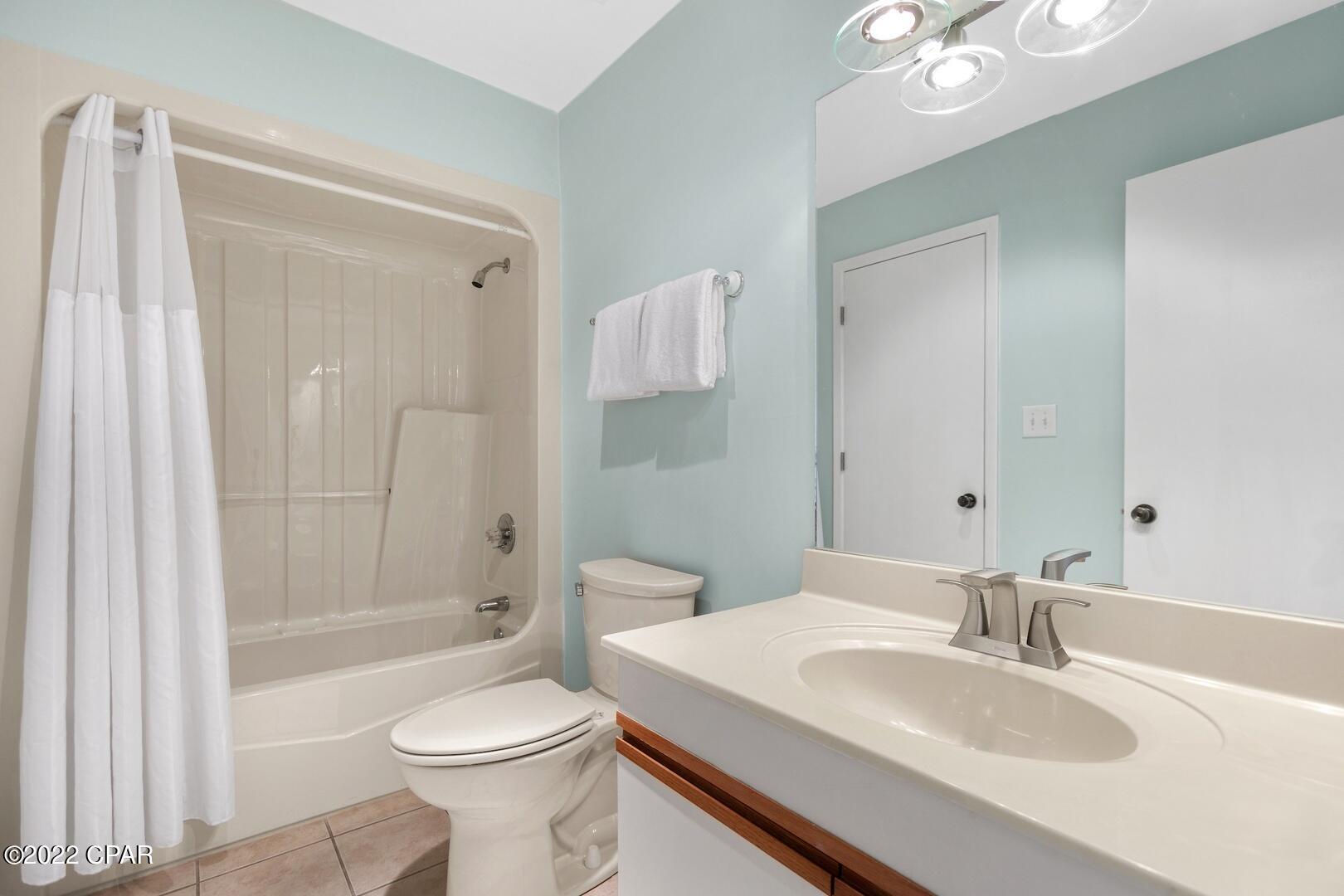 Edgewater Golf Villas 6 B - Residential