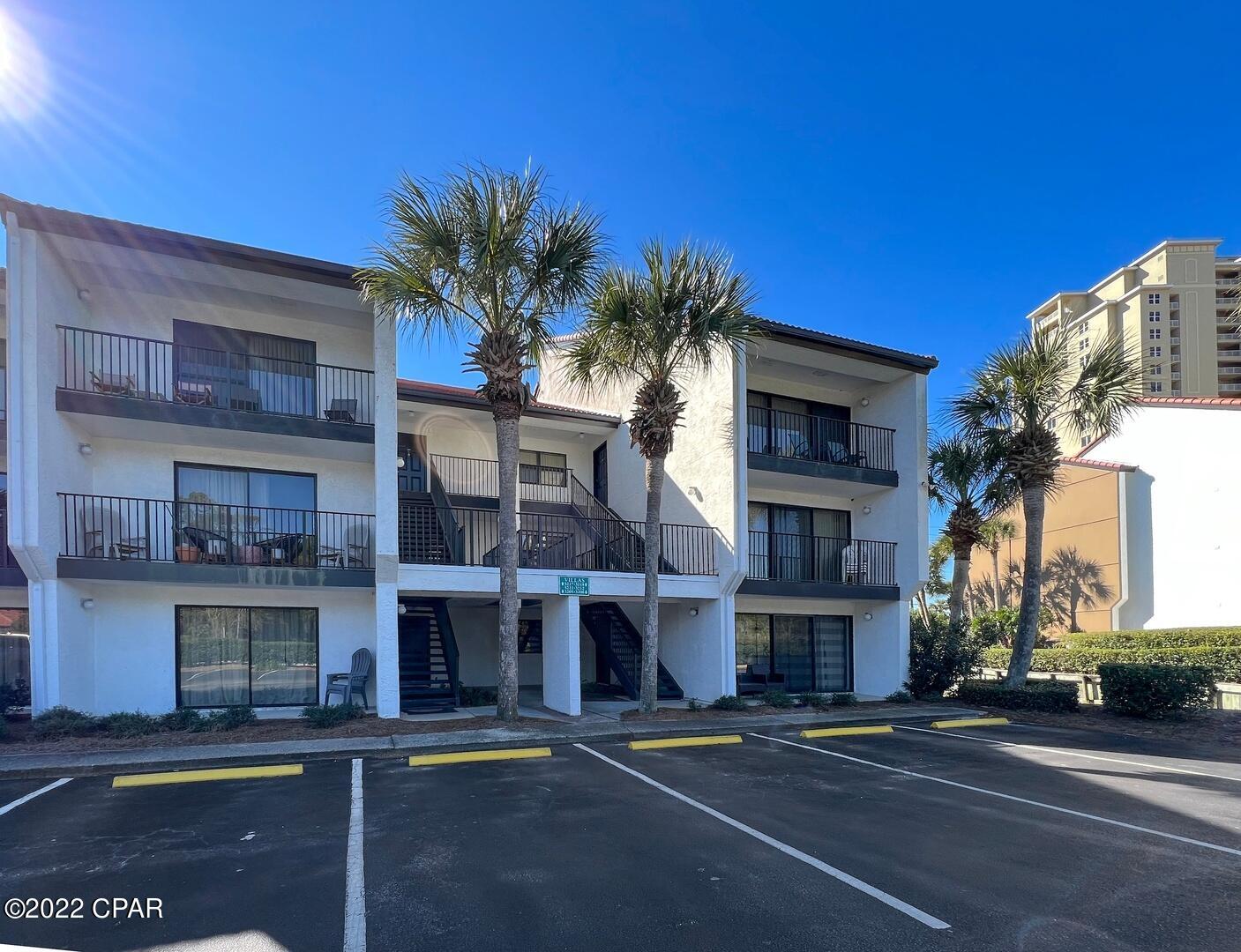 Edgewater Golf Villas 6 B - Residential