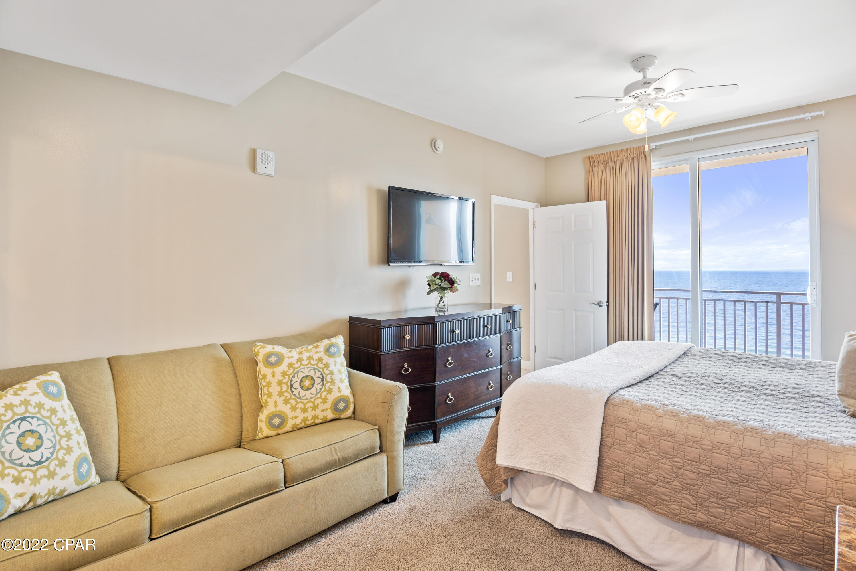 Splash Condo - Residential