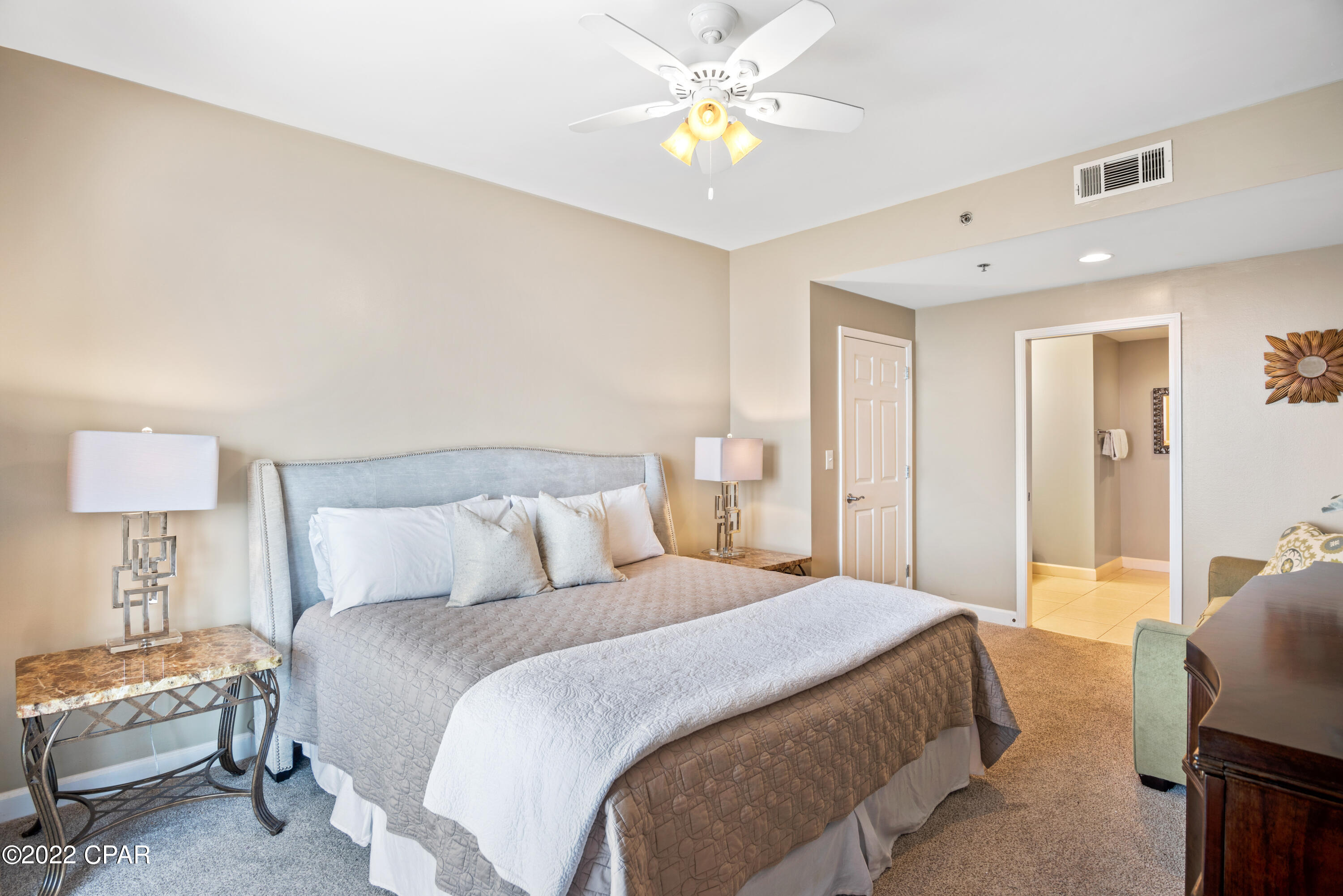 Splash Condo - Residential