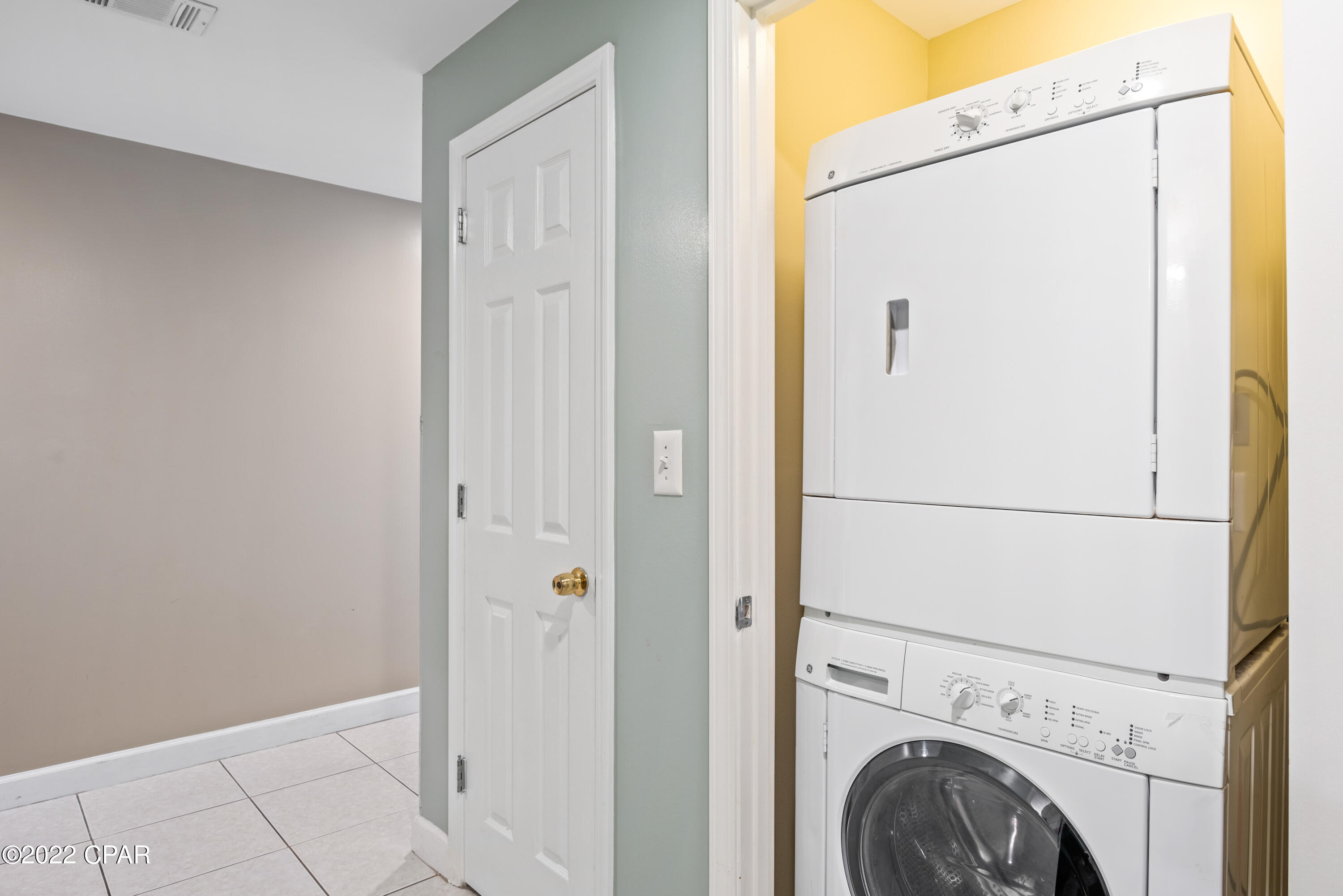 Splash Condo - Residential